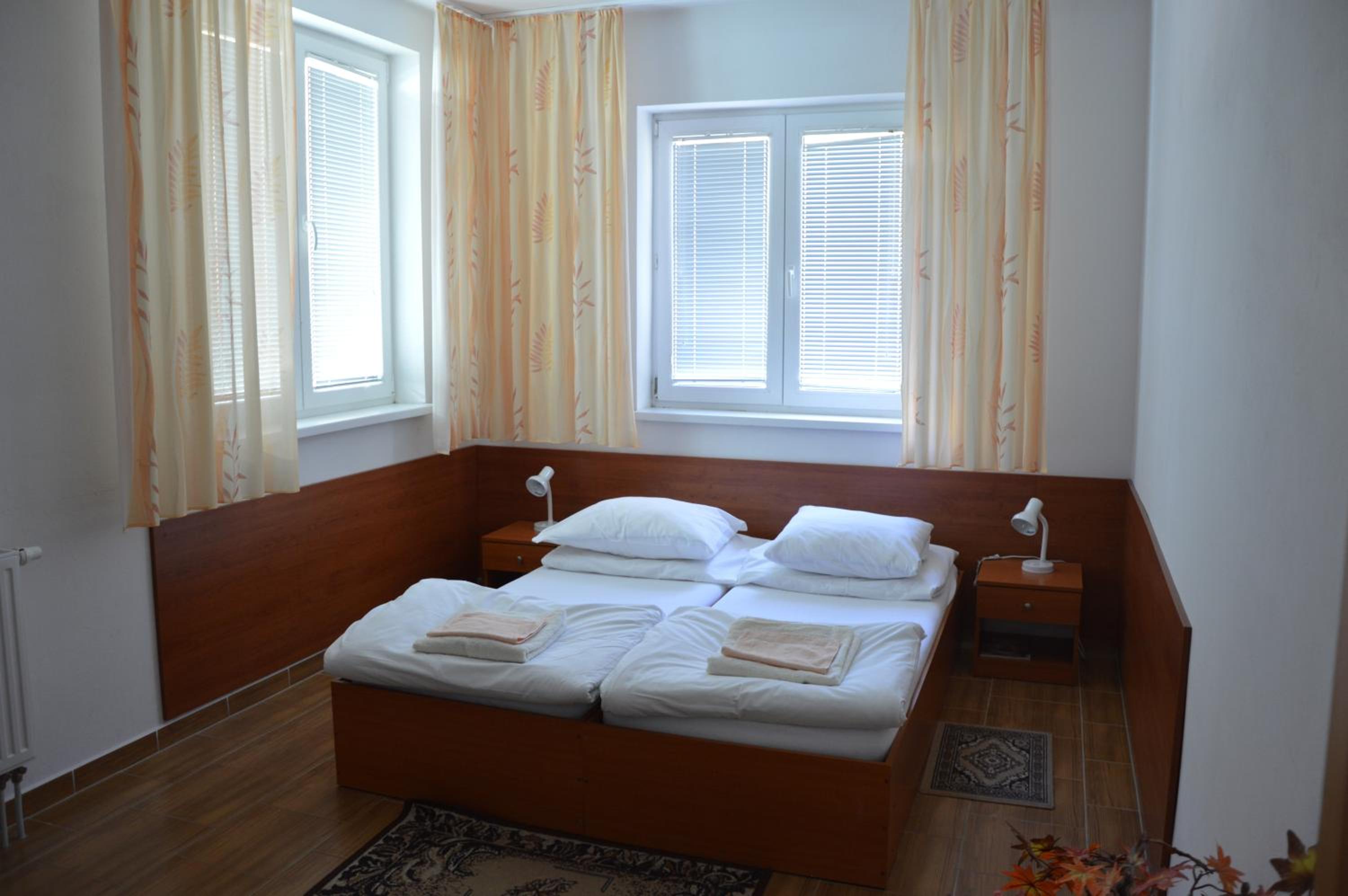 Classic Triple Room photo 2