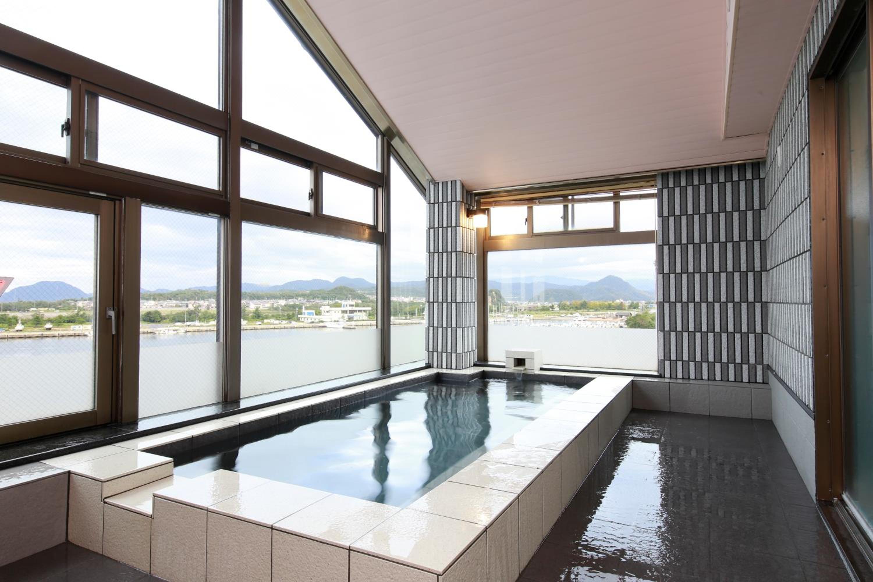 Standard Twin Room with Sea View photo 3