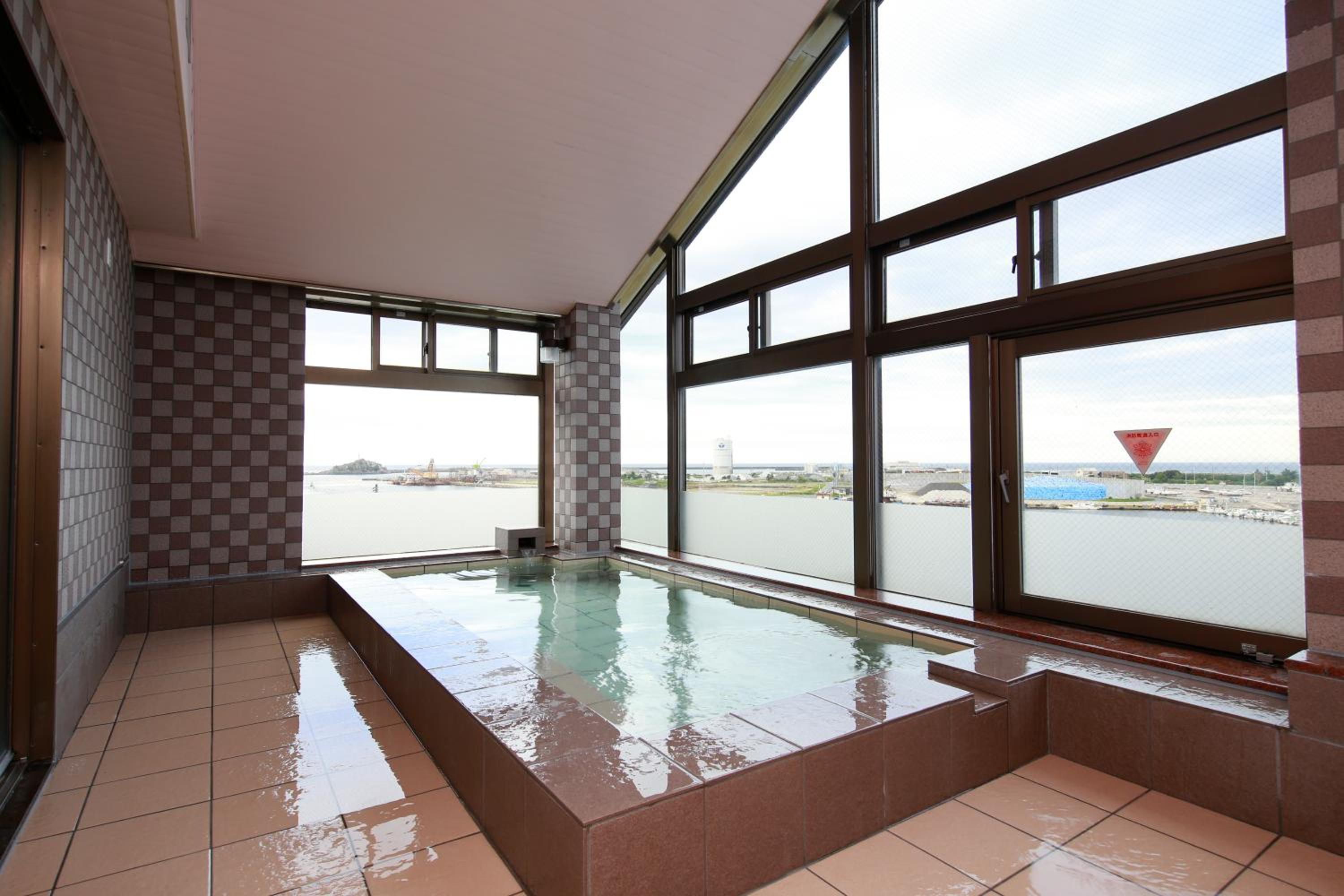 Standard Twin Room with Sea View photo 2