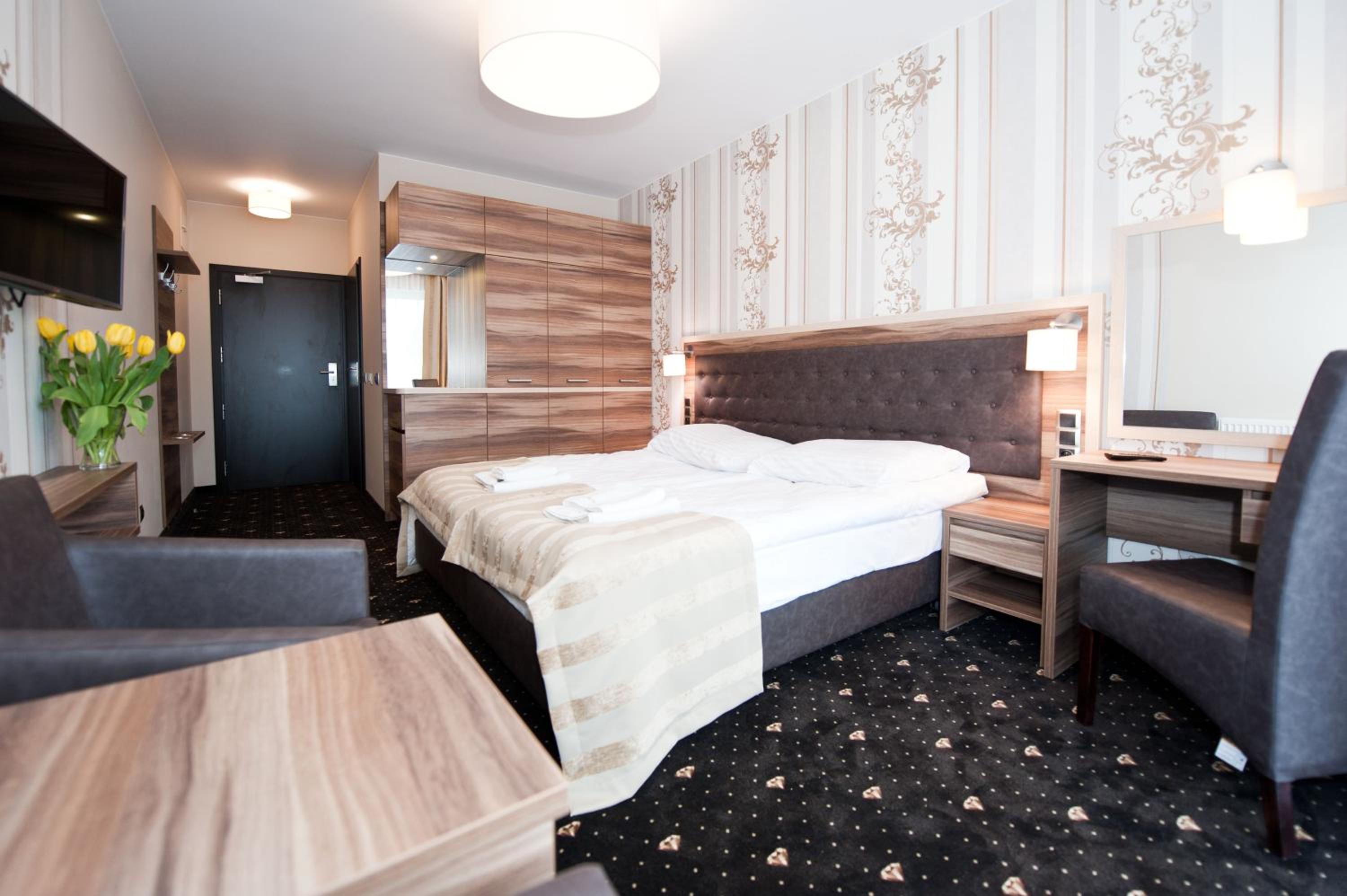 Standard Double or Twin Room photo 3