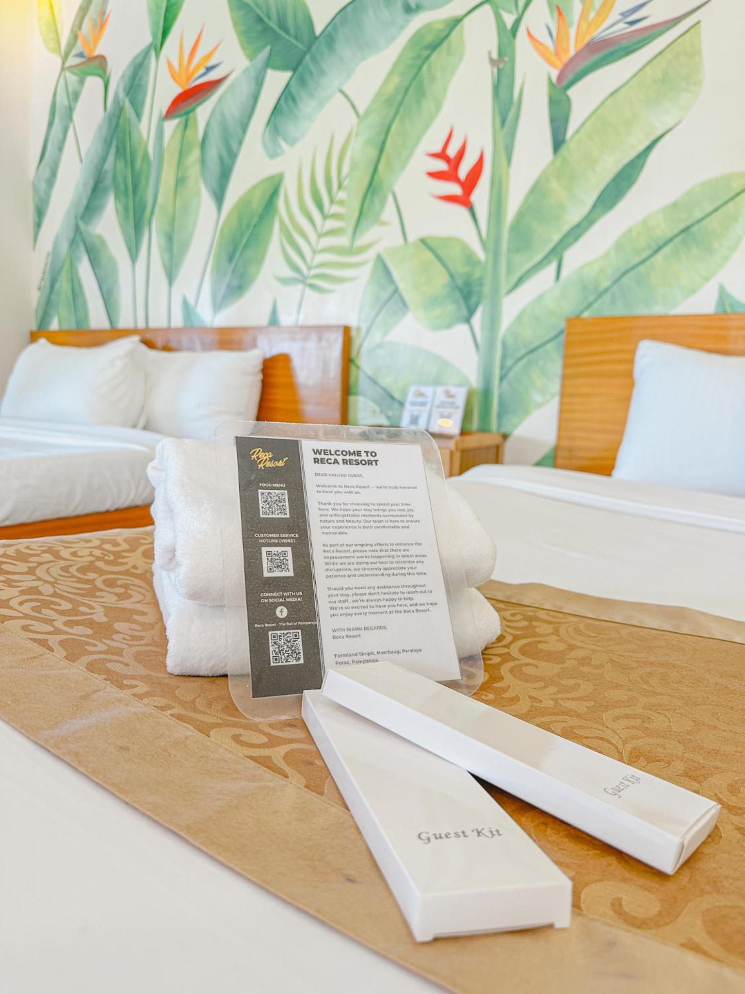 Queen Suite with Pool View