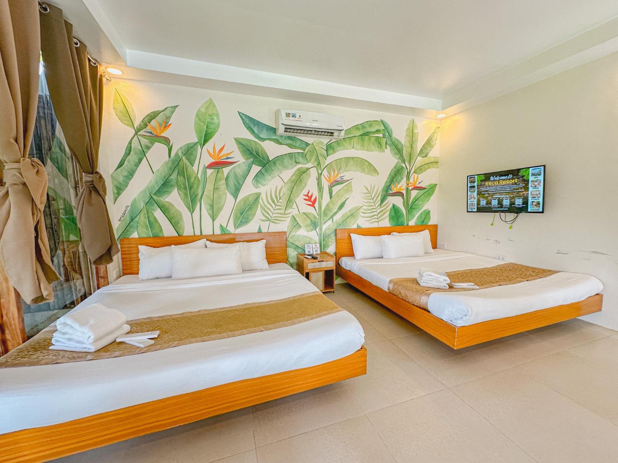 Queen Suite with Pool View