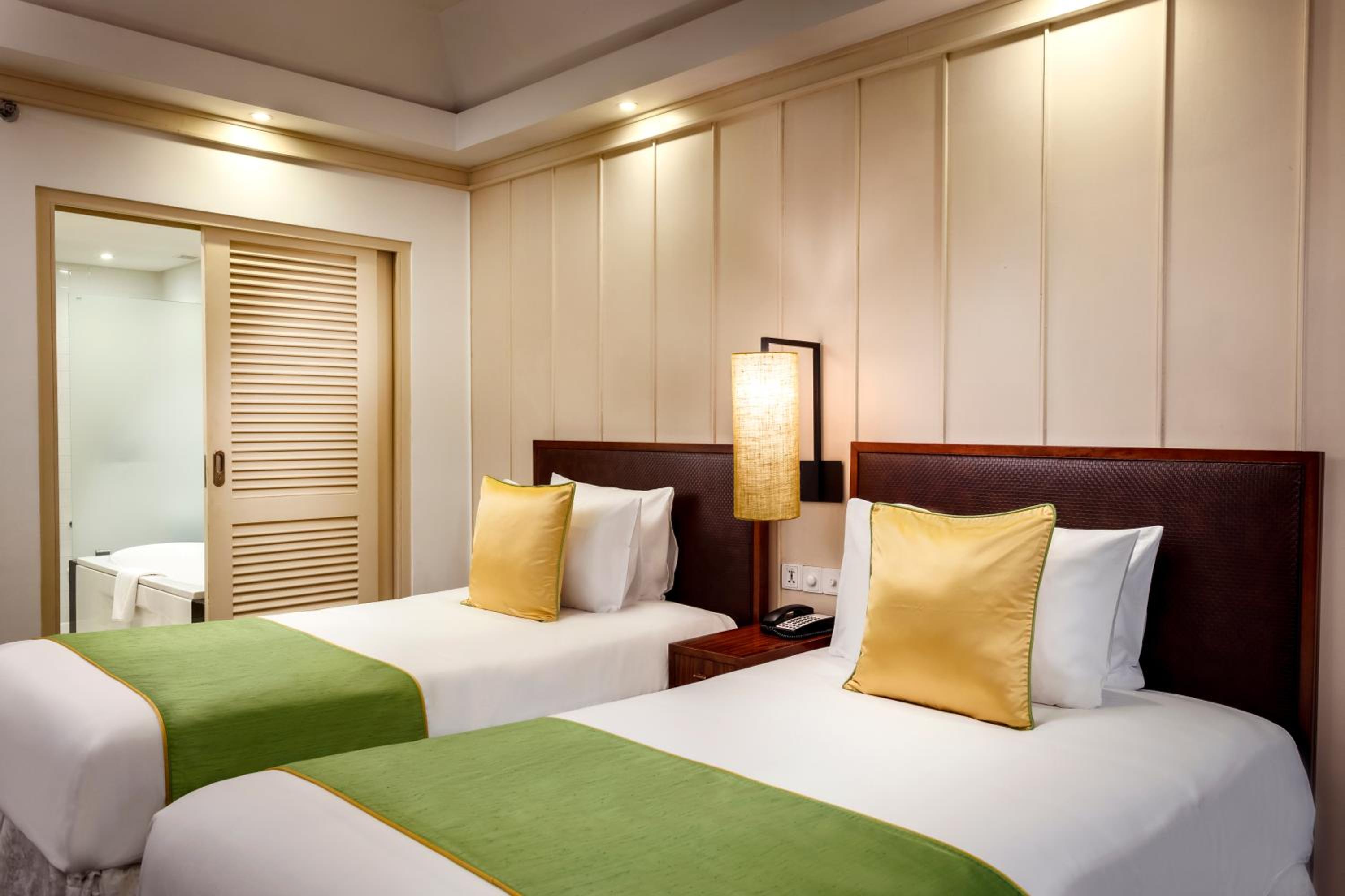 Deluxe Room Twin Bed