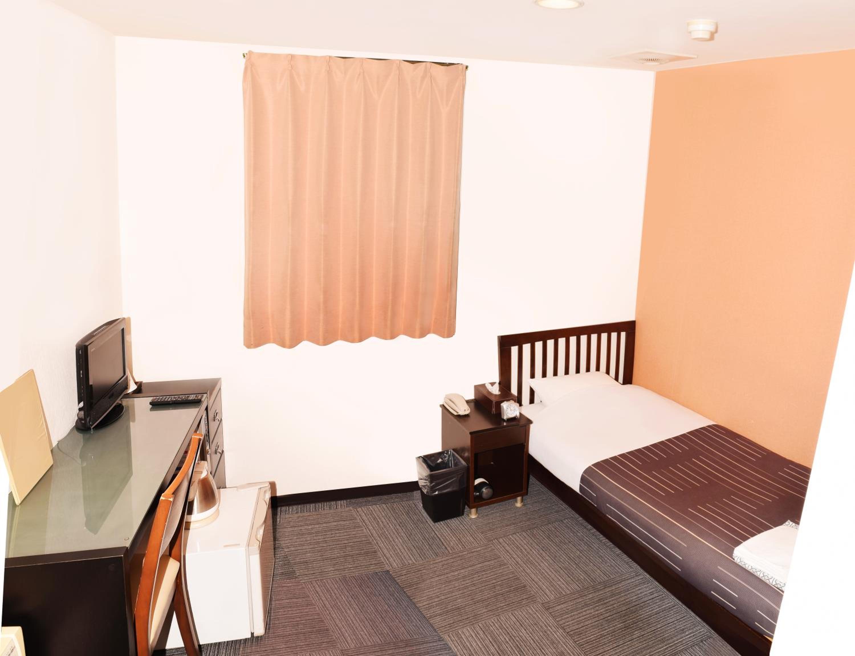 Single Room - Non-Smoking photo 2
