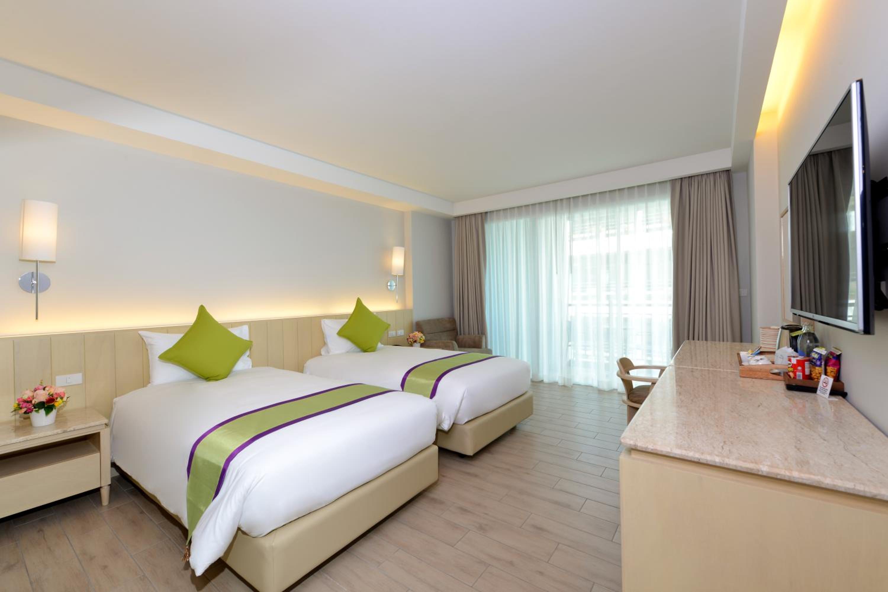Deluxe Twin Room