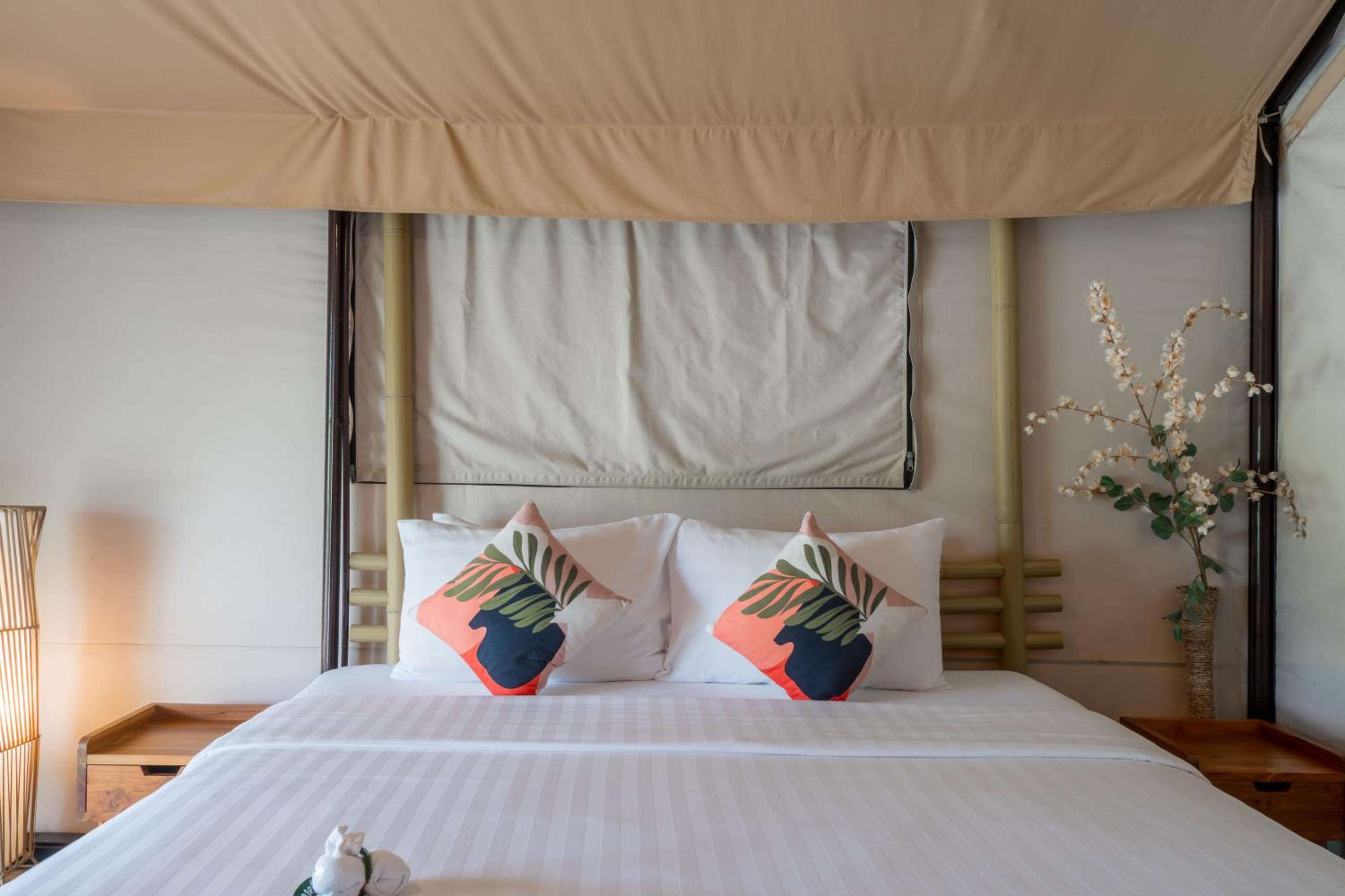 Standard Tent with Garden View