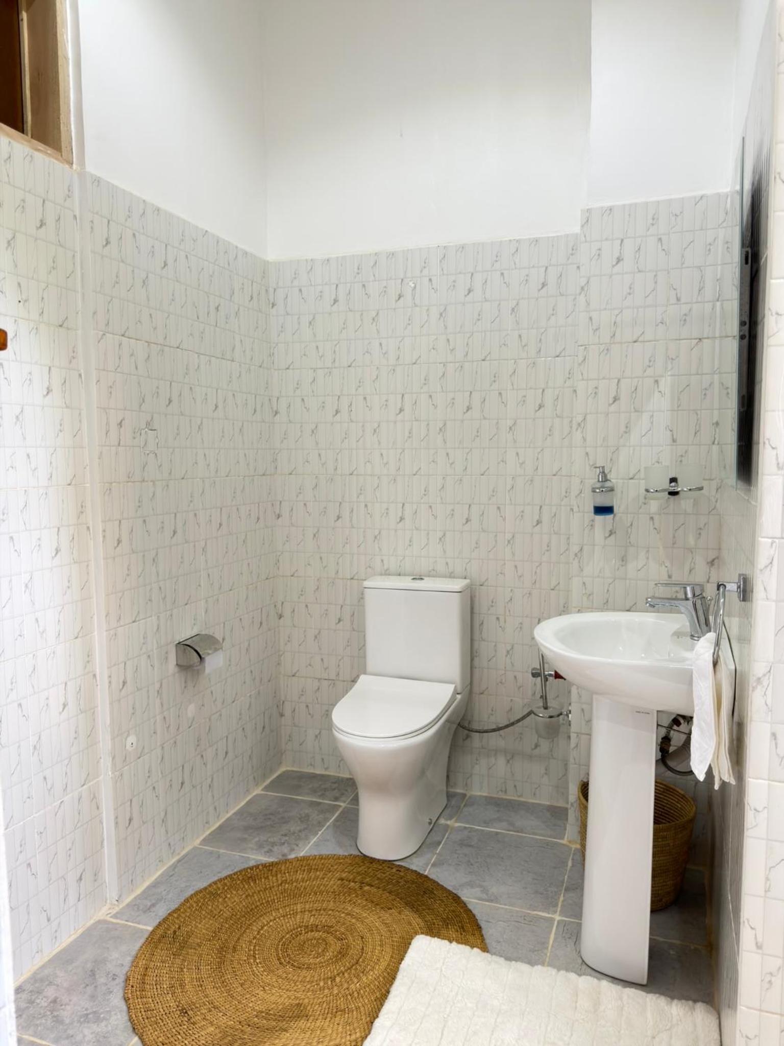 Double or Twin Room with Bathroom photo 2