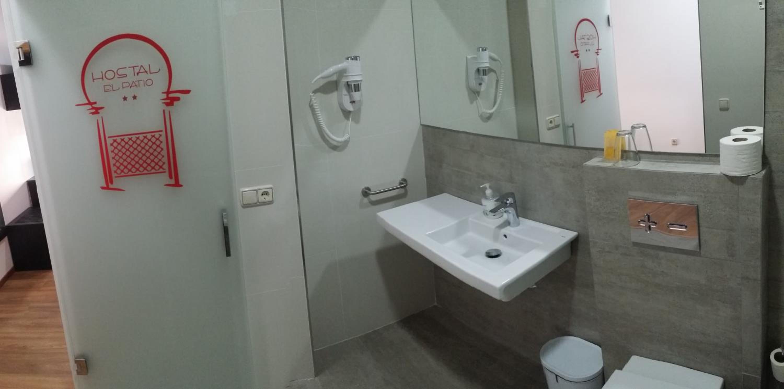 Superior Single Room photo 3