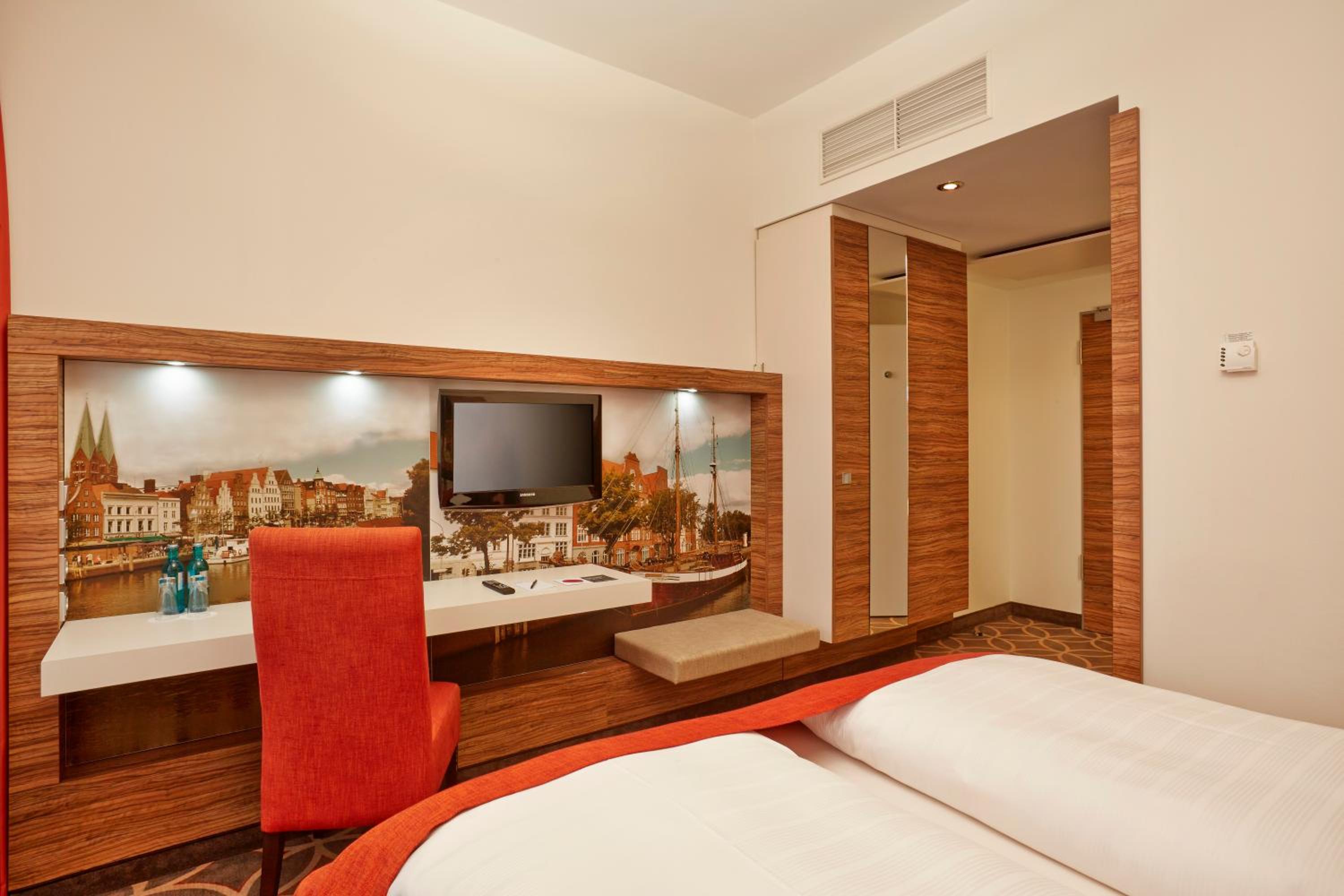 Standard Double Room - Photo 3
