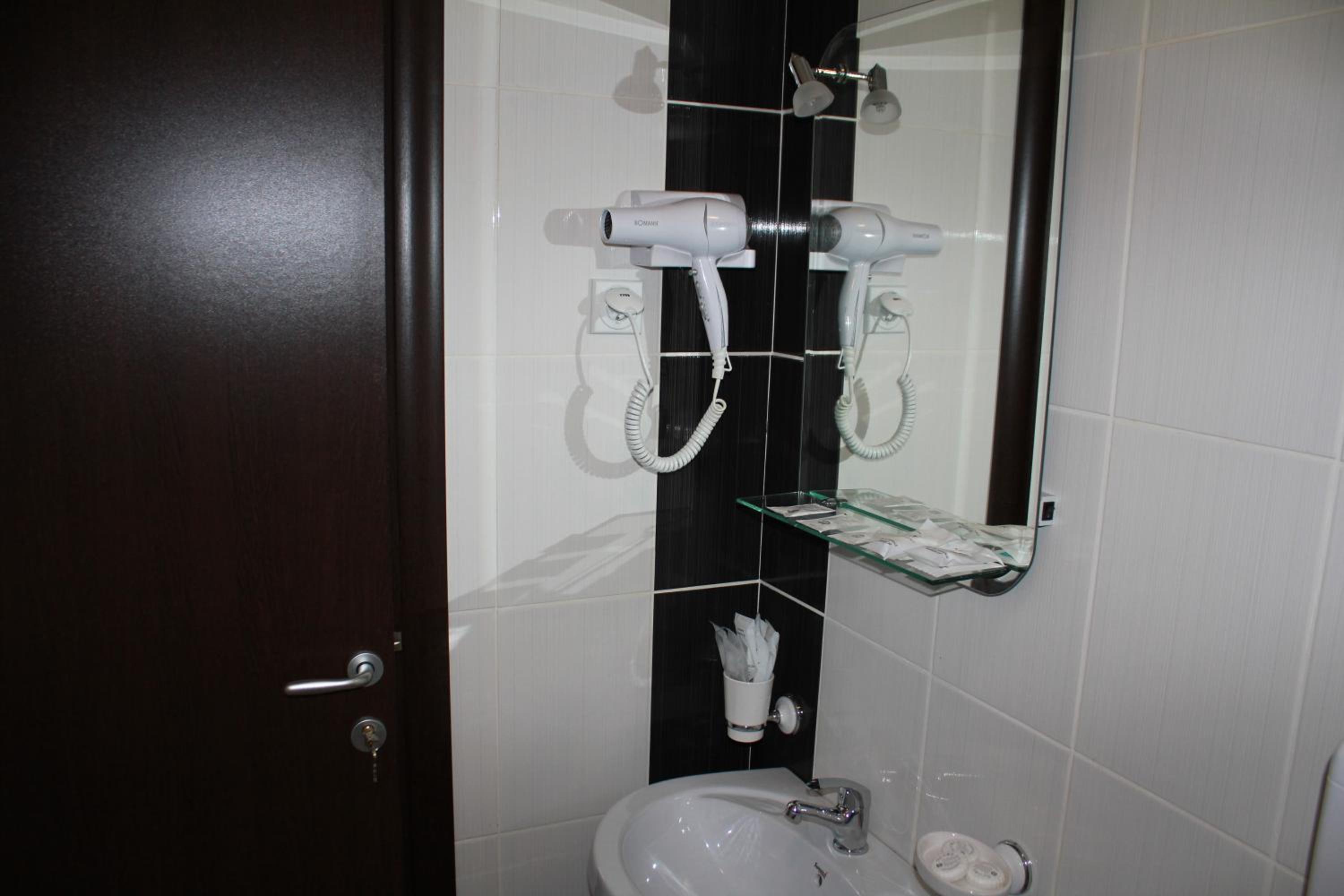 Double or Twin Room photo 2
