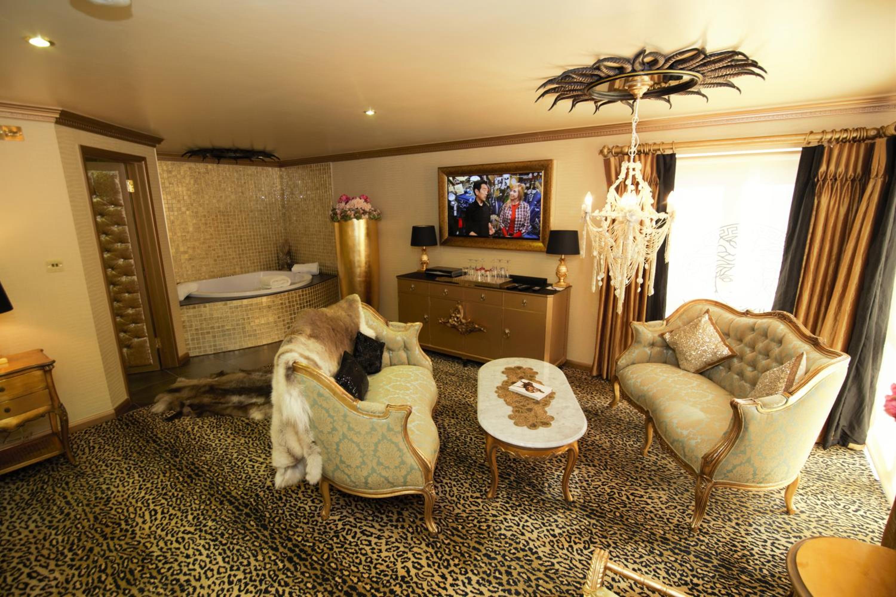Executive Double Suite - Photo 8