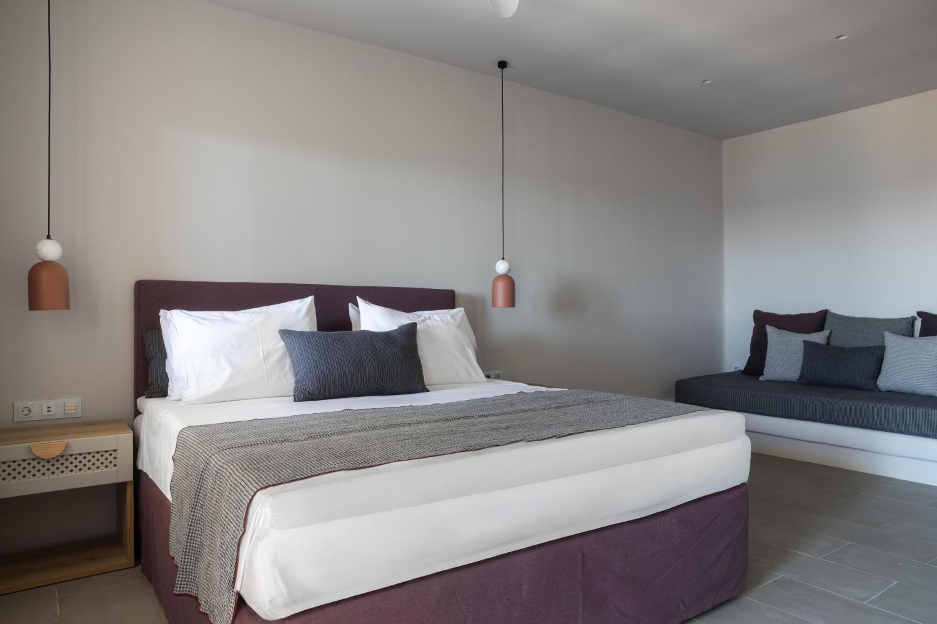 Junior Suite with Private Pool - Photo 10