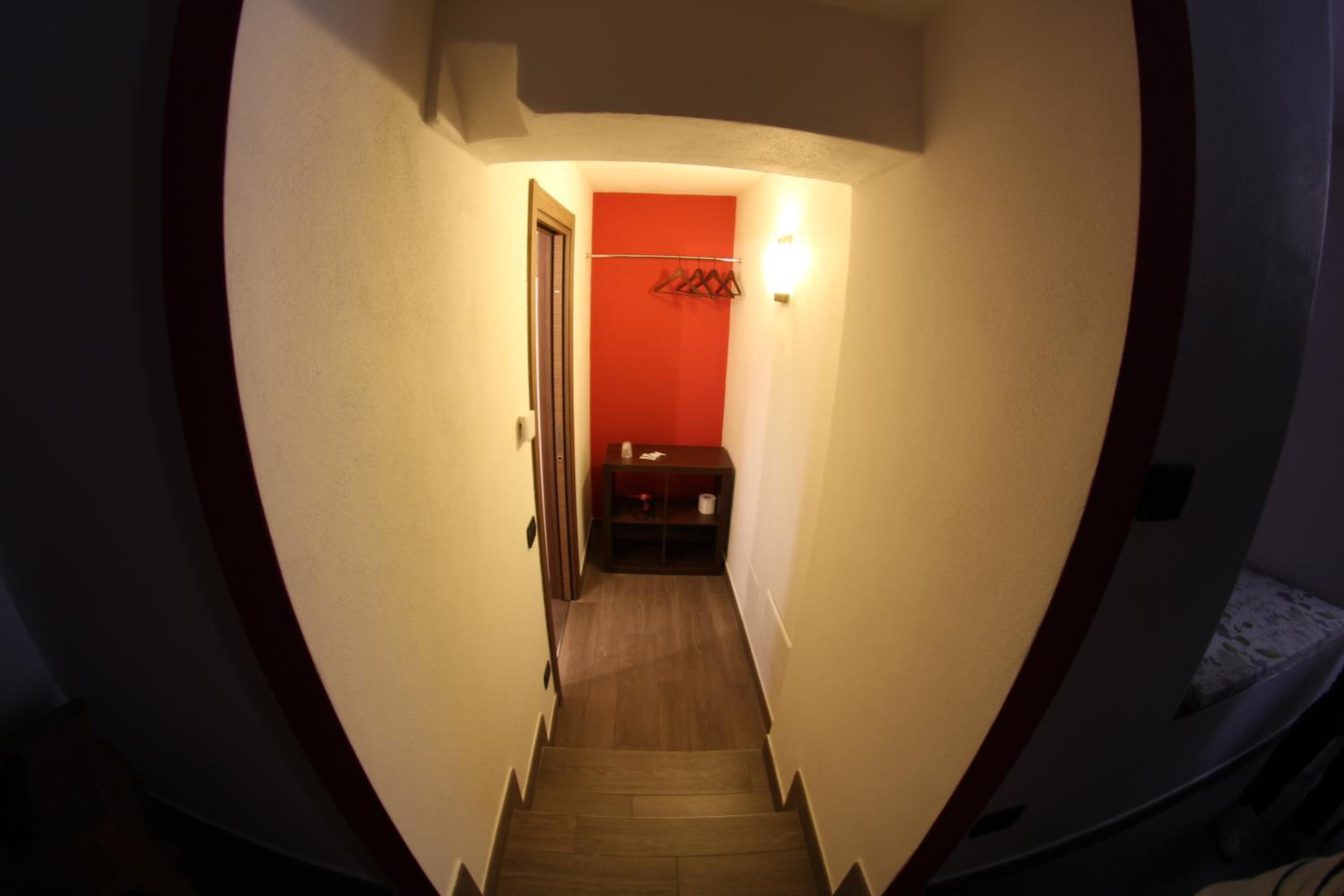 Double Room with Private Bathroom - Photo 1