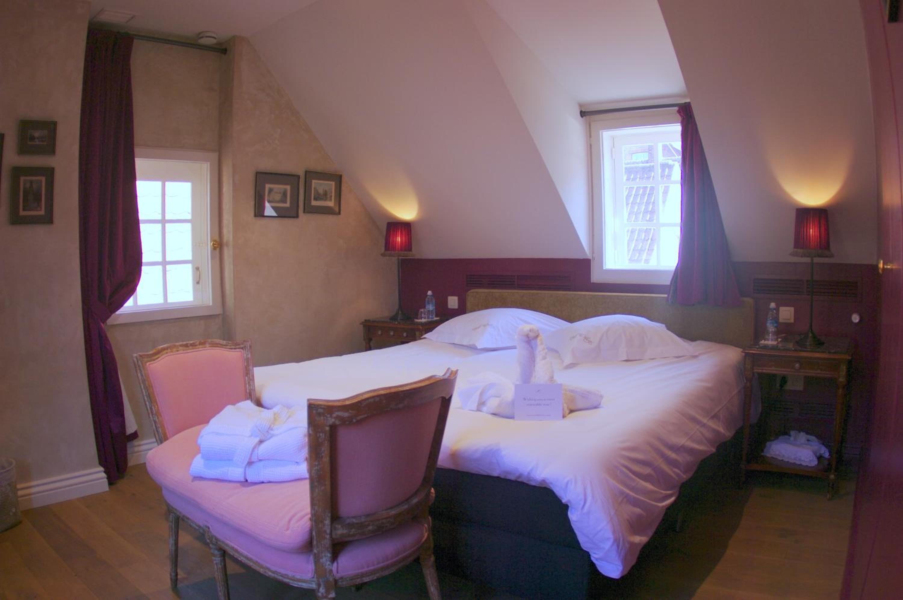 Junior Suite with Canal View