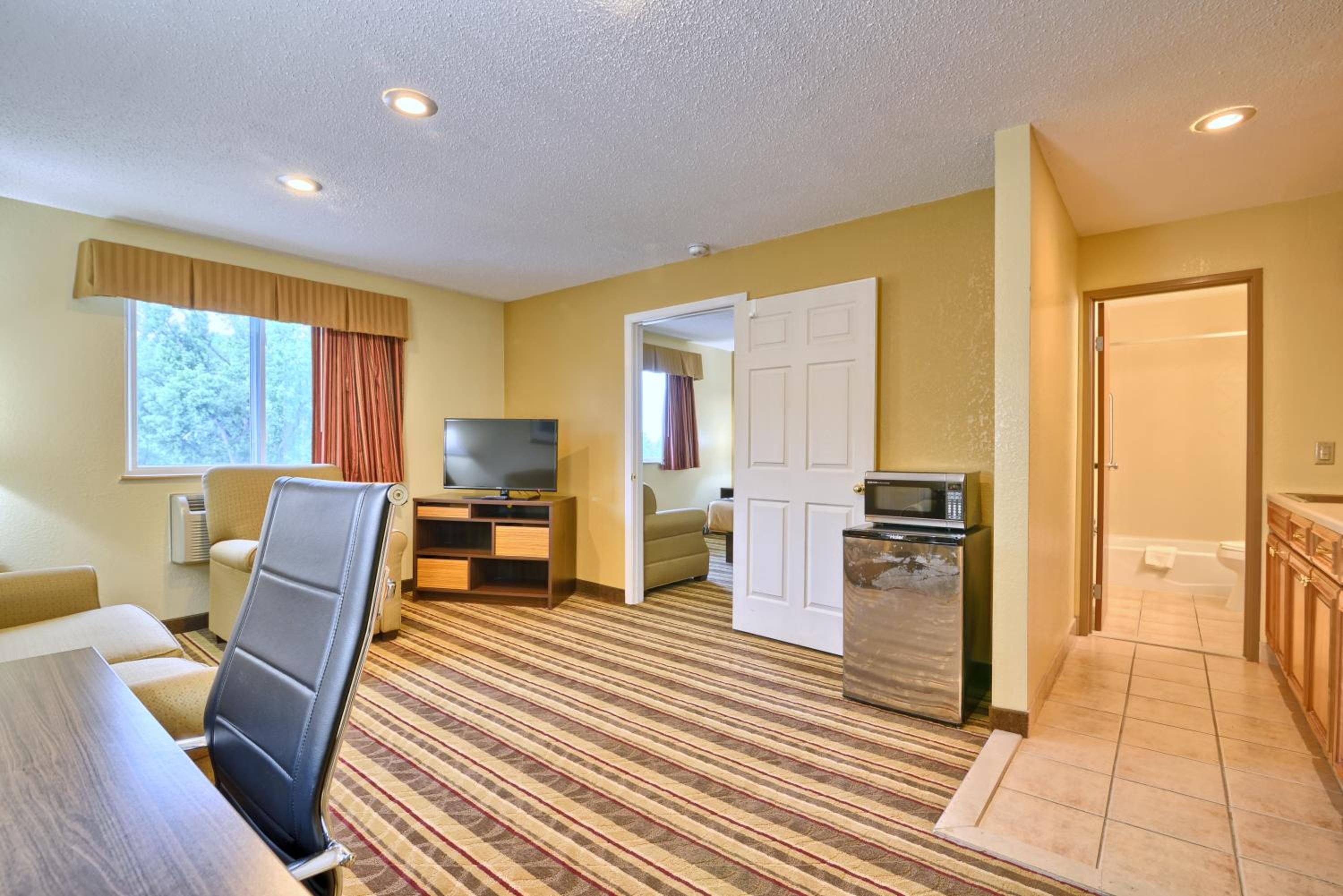 King Suite with One Queen Sofa Bed - Non-Smoking - Photo 6