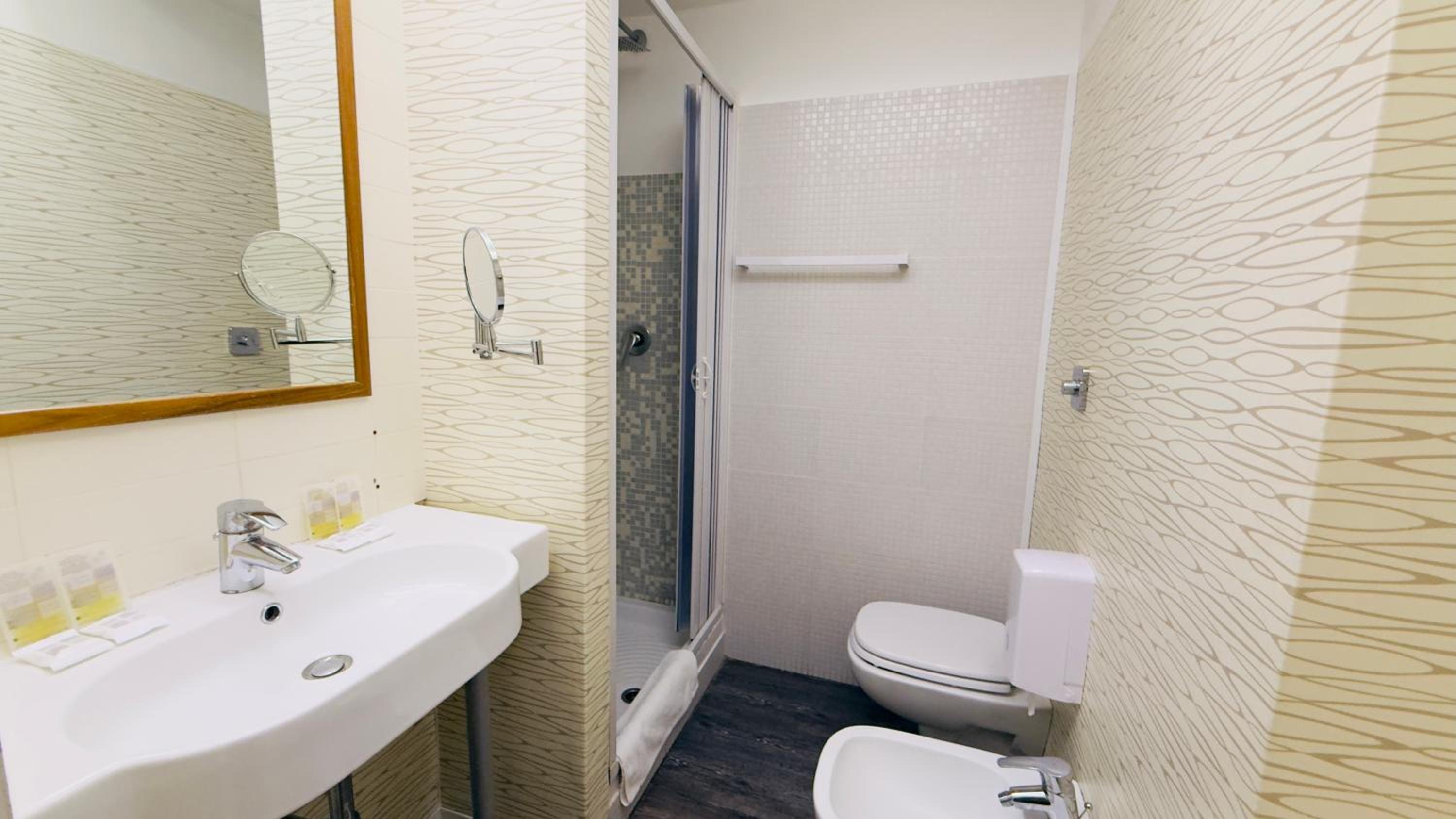 Budget Double Room photo 1