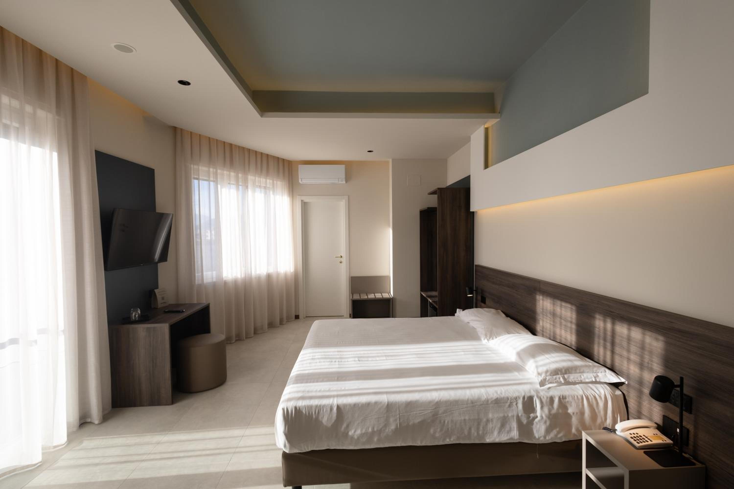 Superior Double or Twin Room photo 2