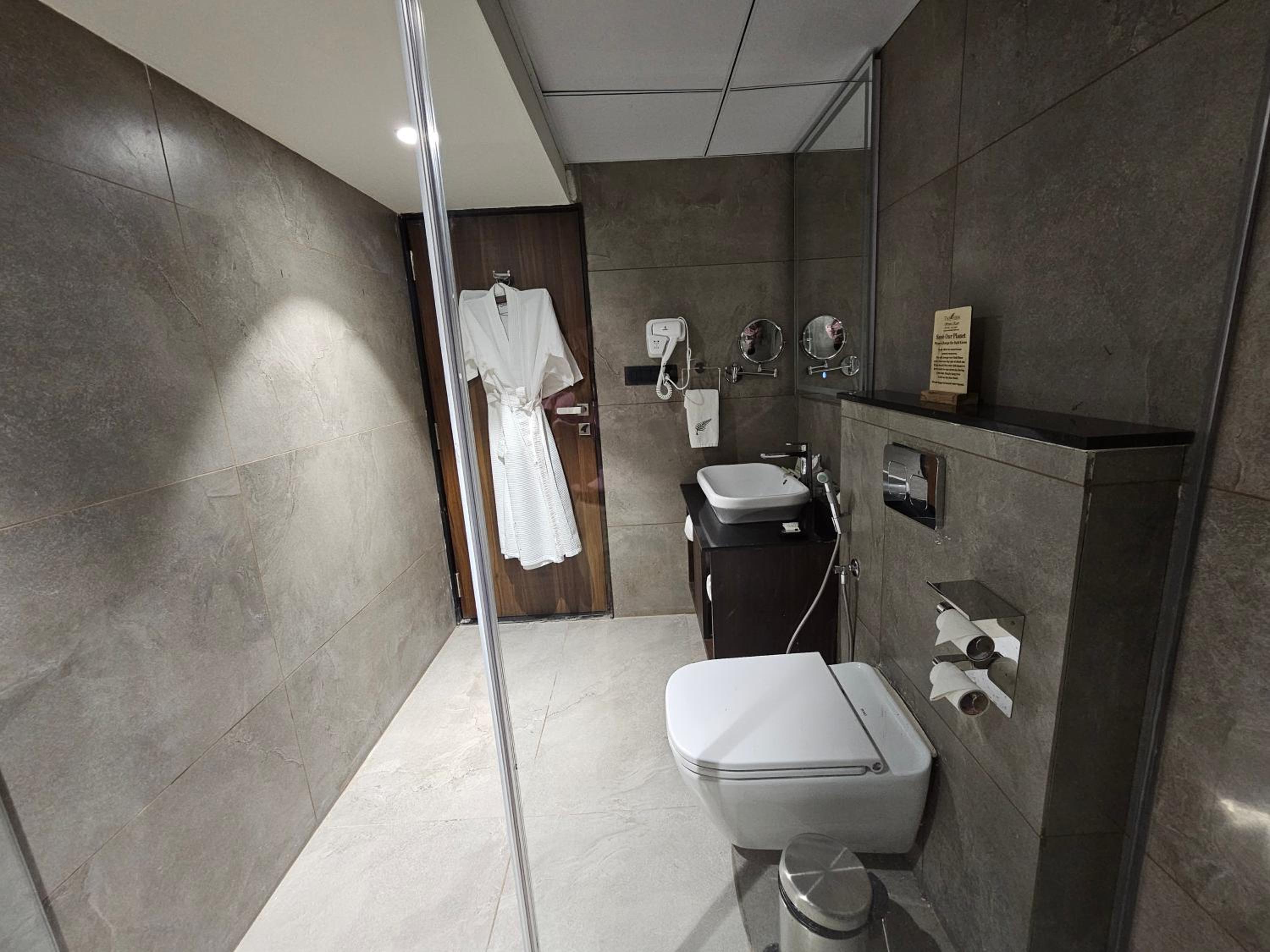 Suite with Garden View photo 3
