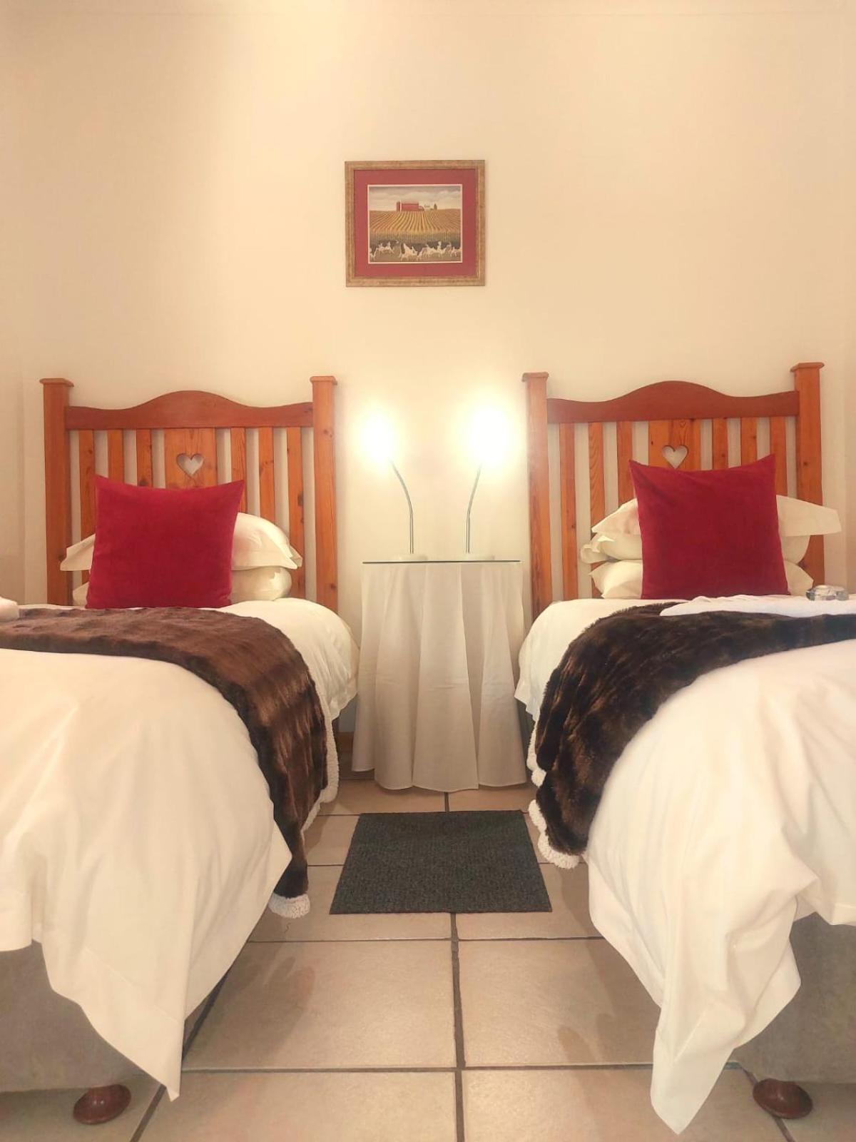 Standard Twin Room with Garden View