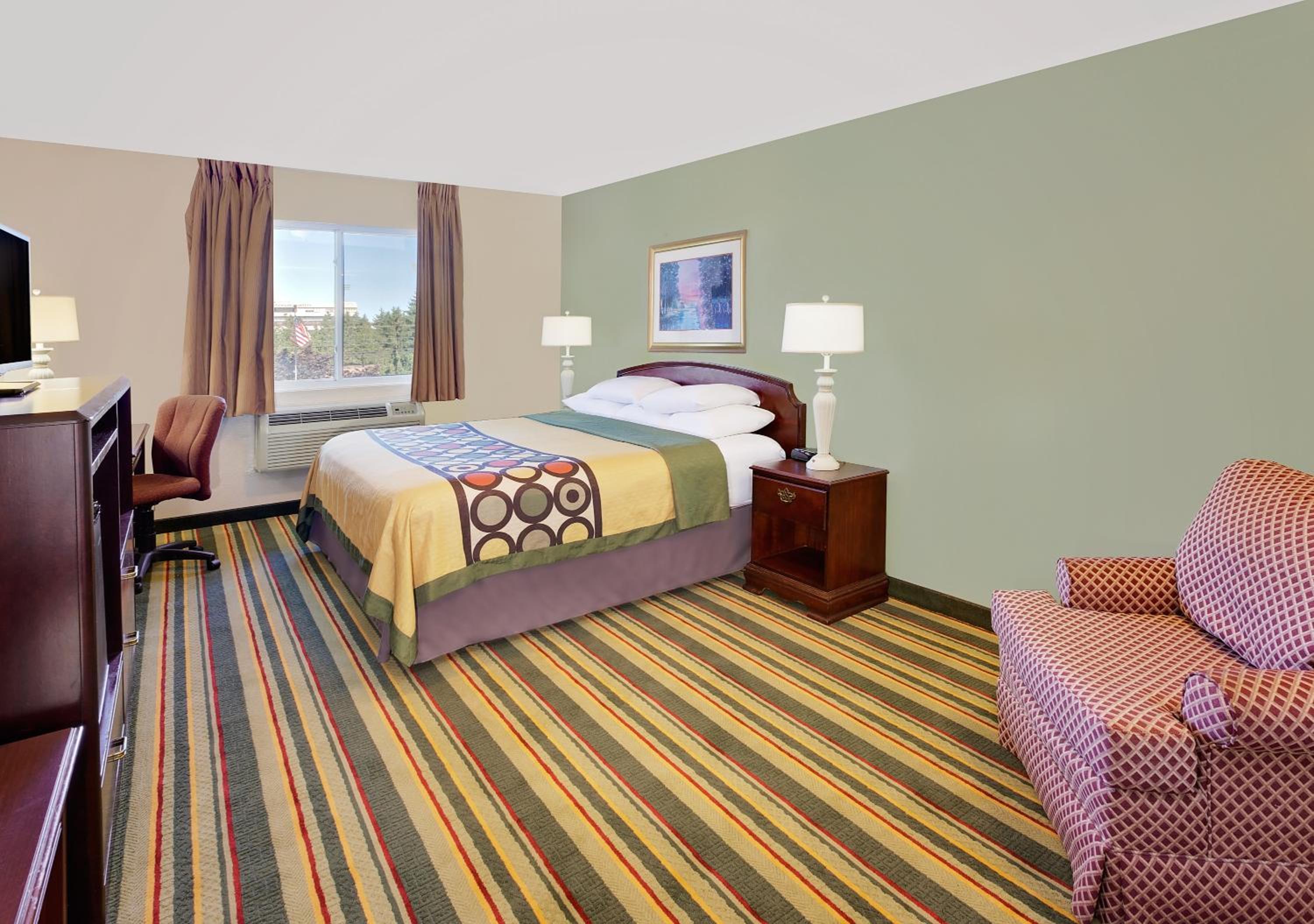 Standard King Room - Non-Smoking  - Photo 5