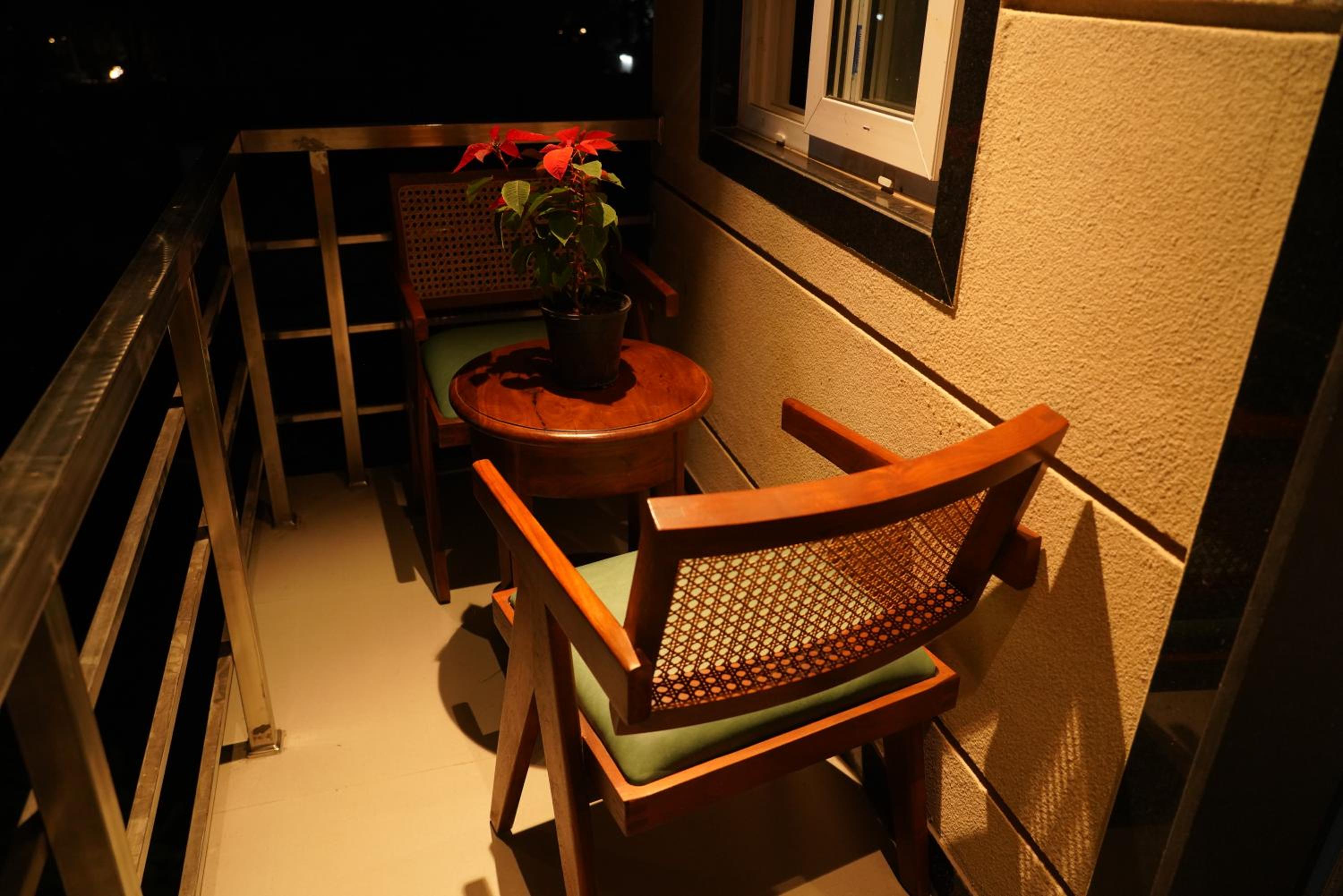 Junior Suite with Private Pool - Photo 5