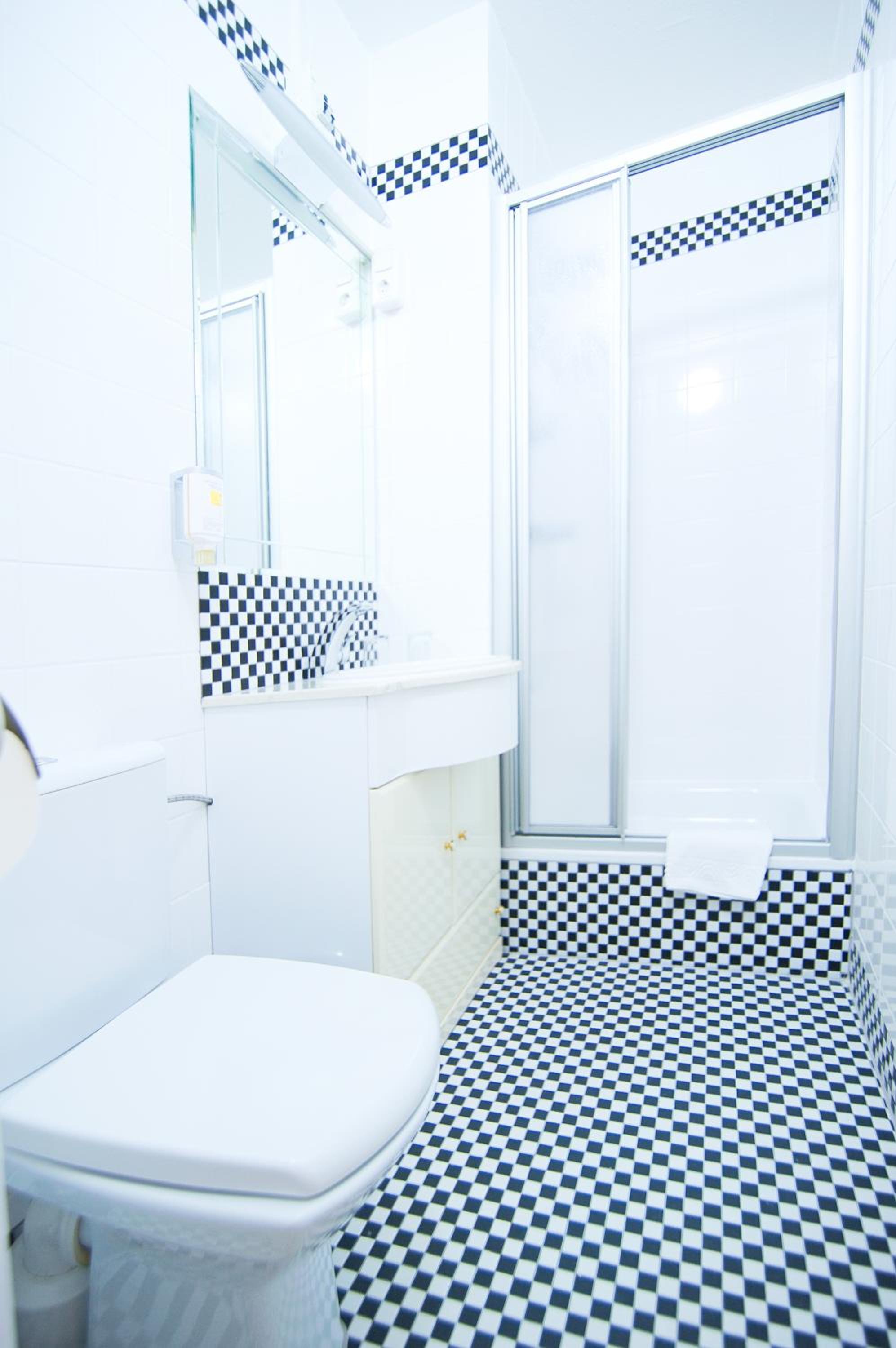 Superior Triple Room photo 3
