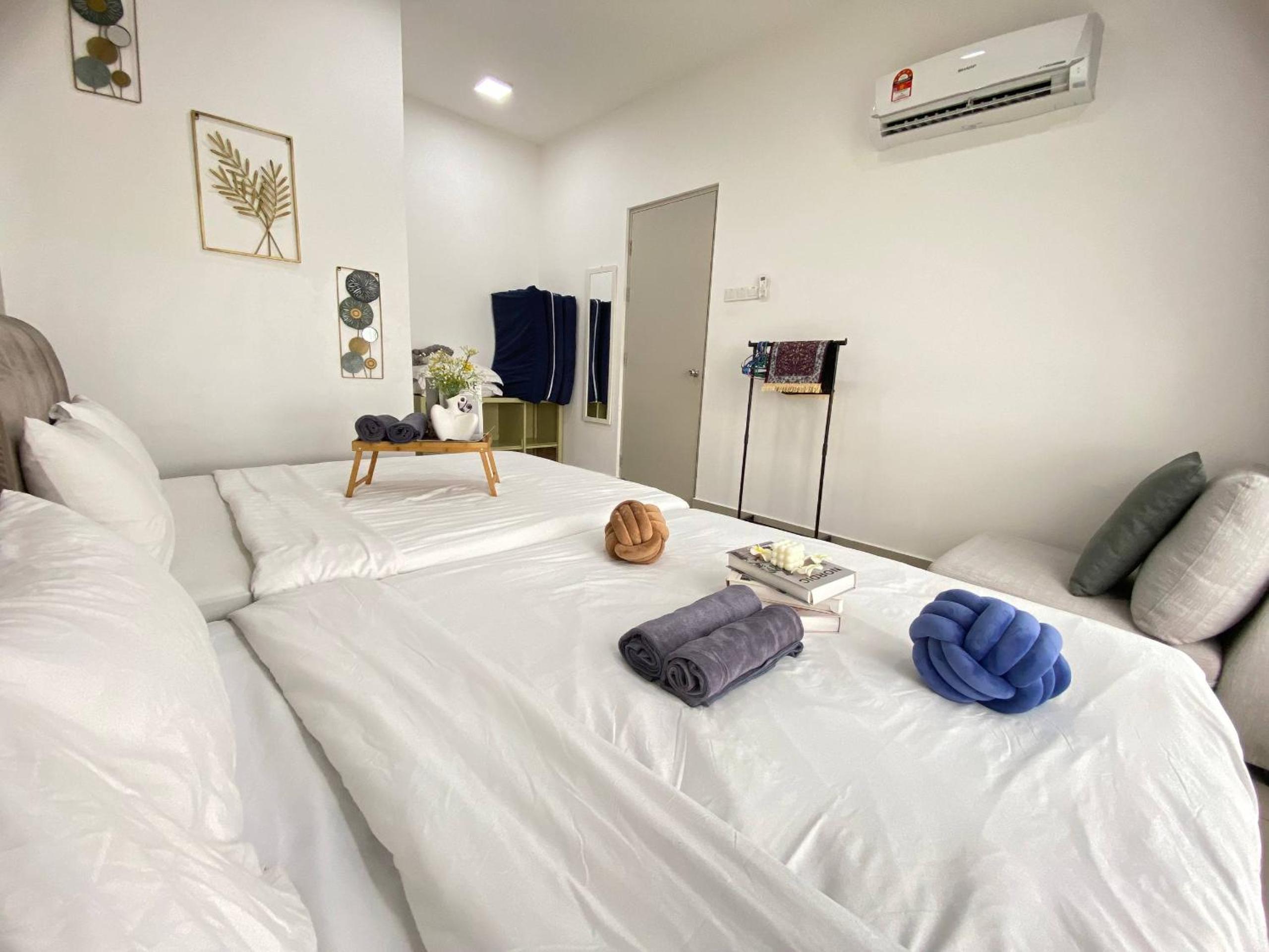 Apartment with Sea View - Photo 14