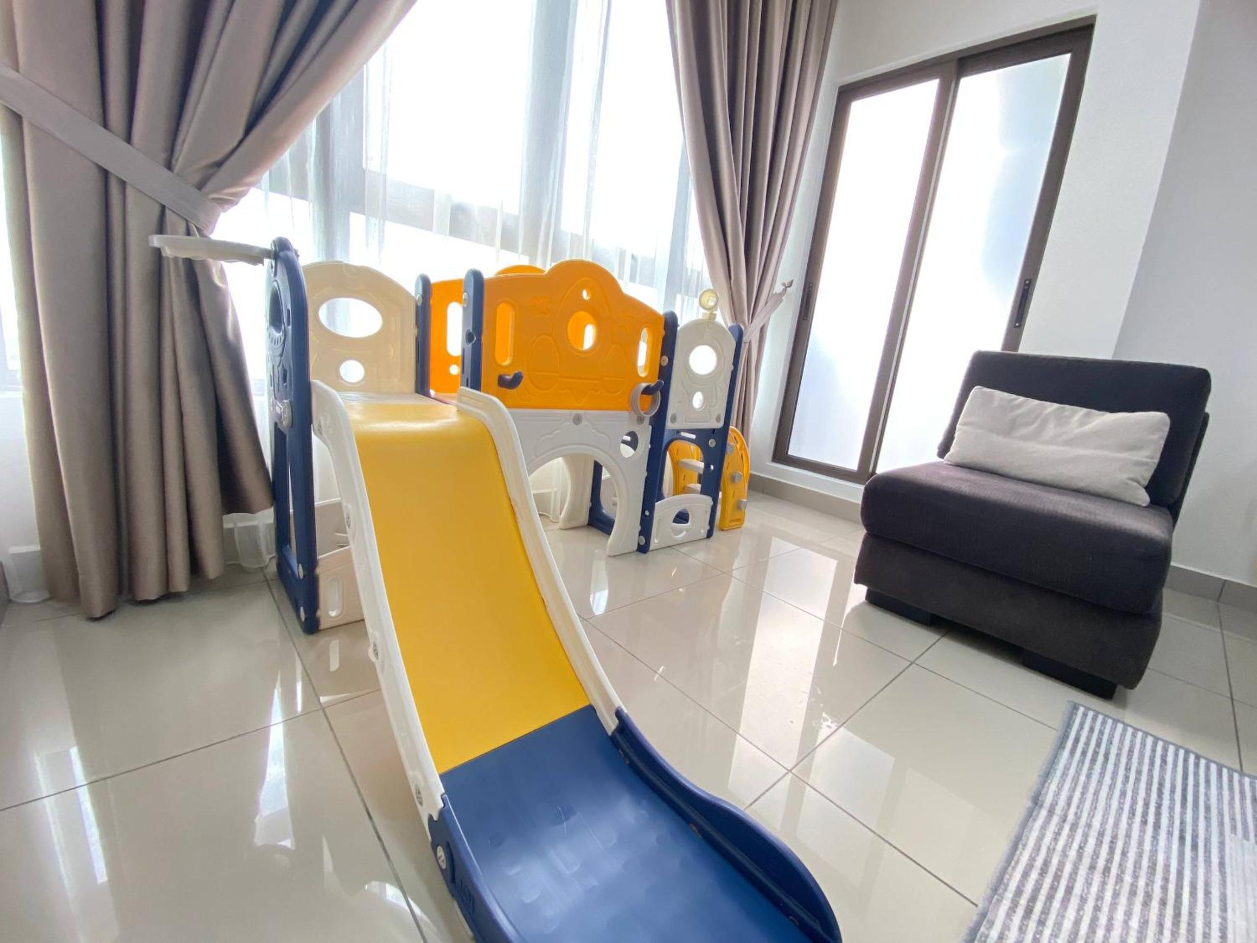 Apartment with Sea View - Photo 30