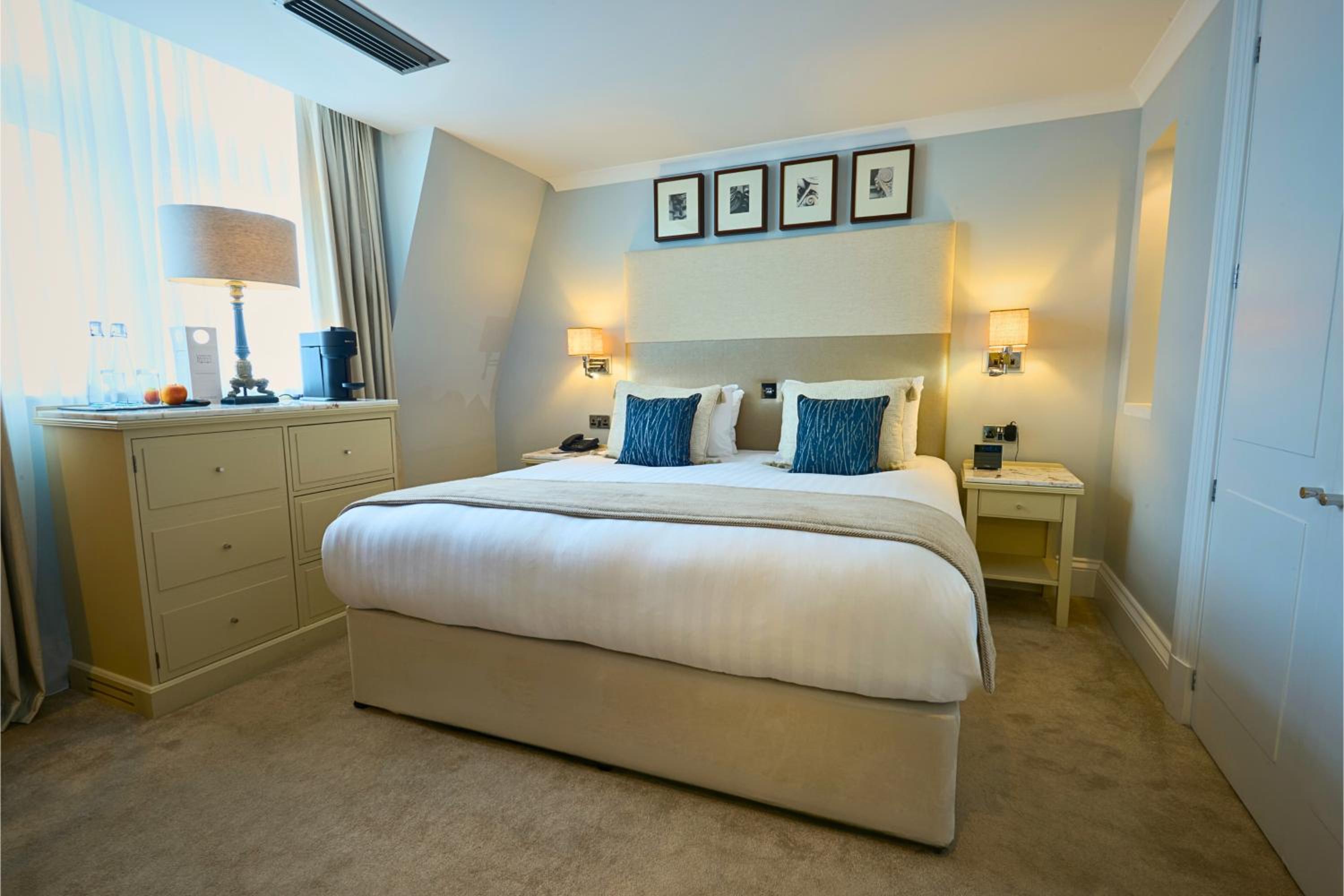 Superior King Room photo 1