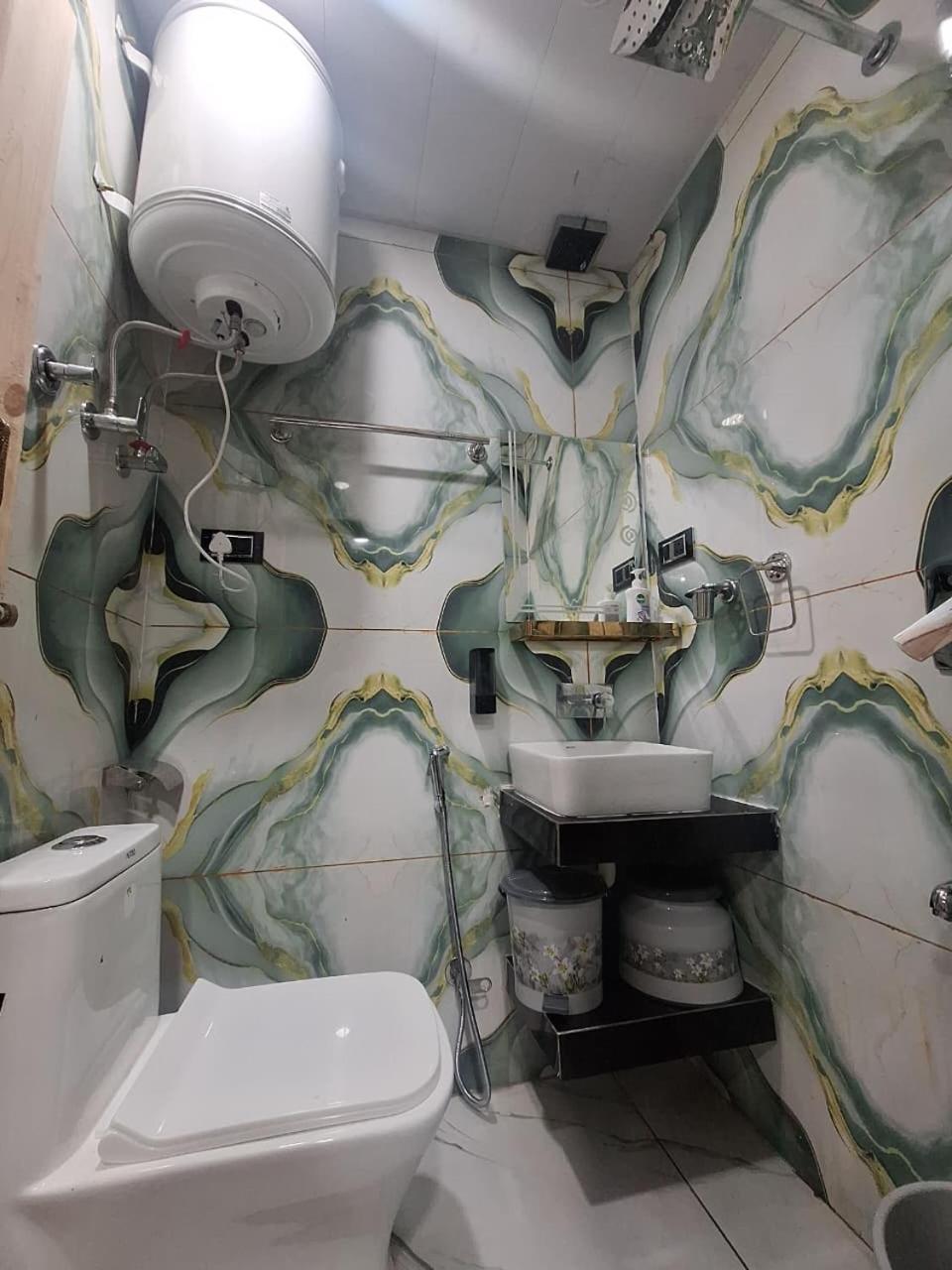 Deluxe Double Room (2 Adults + 1 Child)