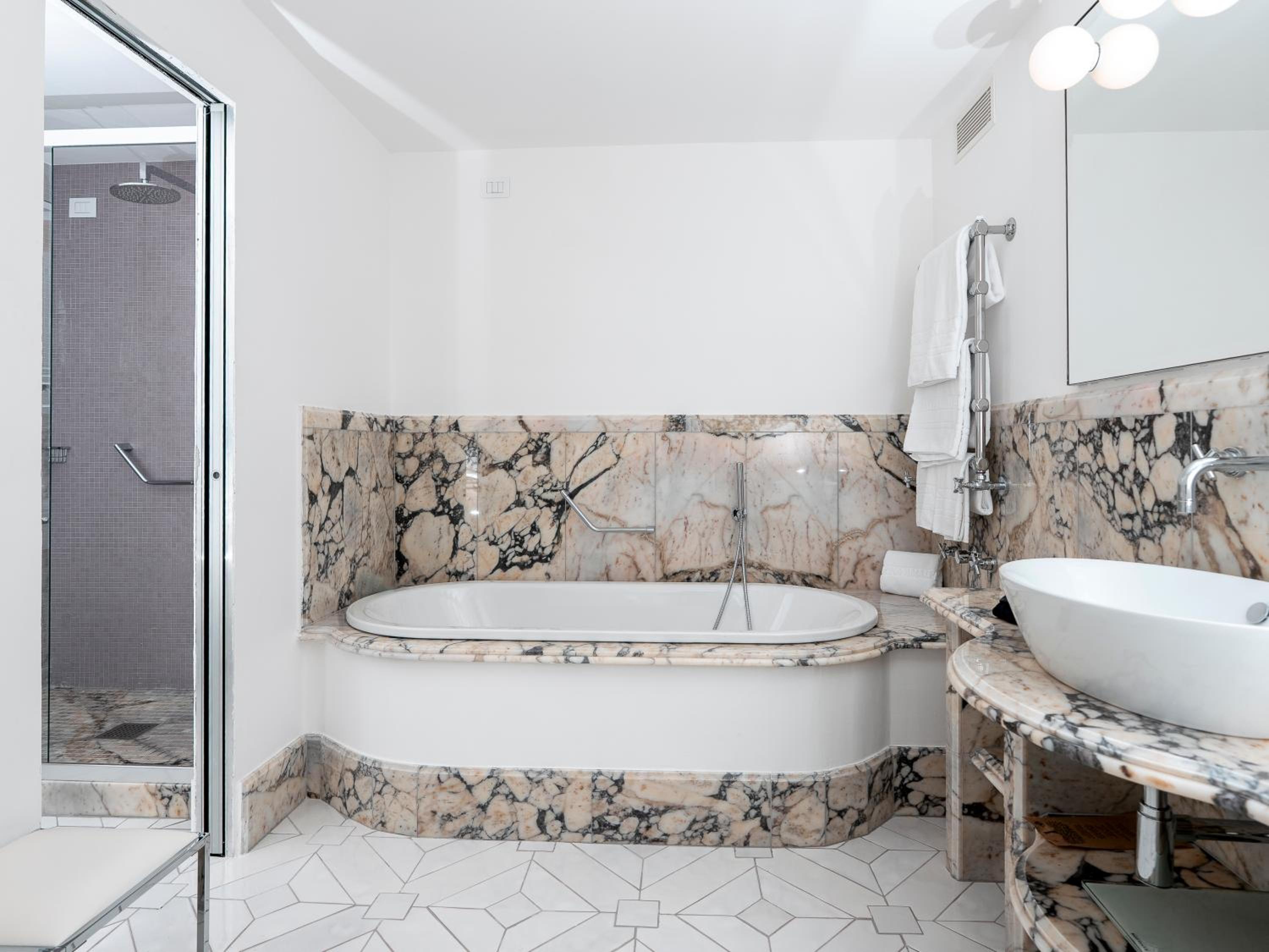 Double Room with One Double Bed and 2 Adults Occupancy (Non Smoking)