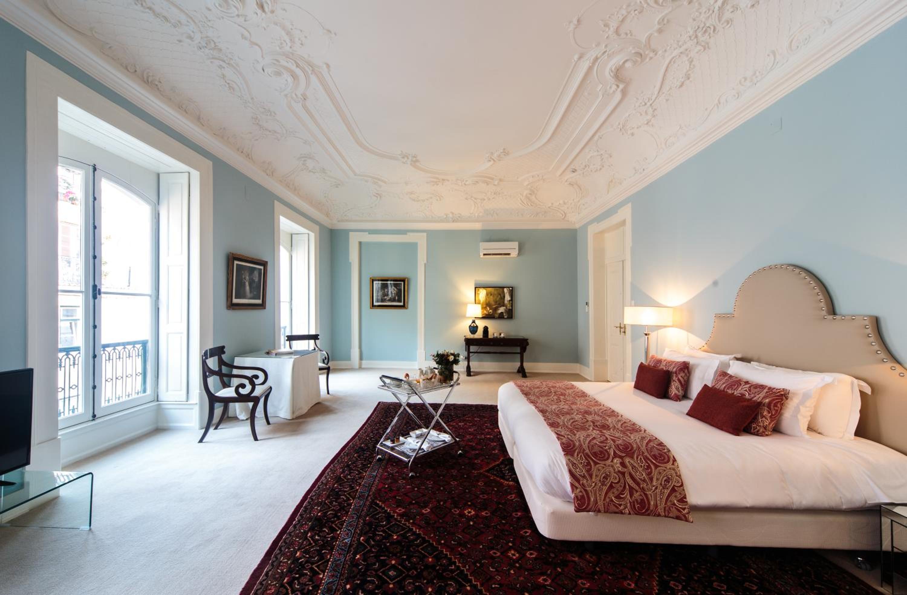 Master Suite with Street View photo 2