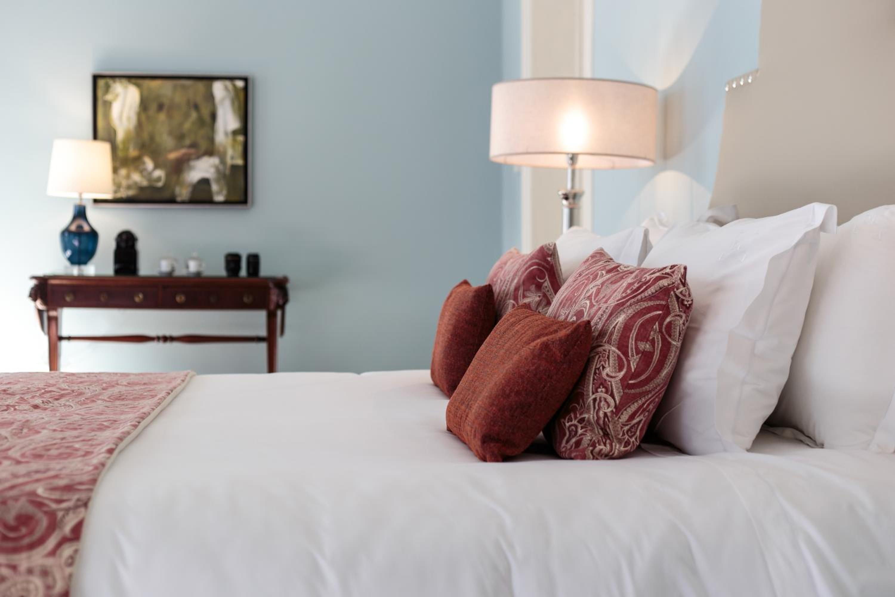 Master Suite with Street View photo 3