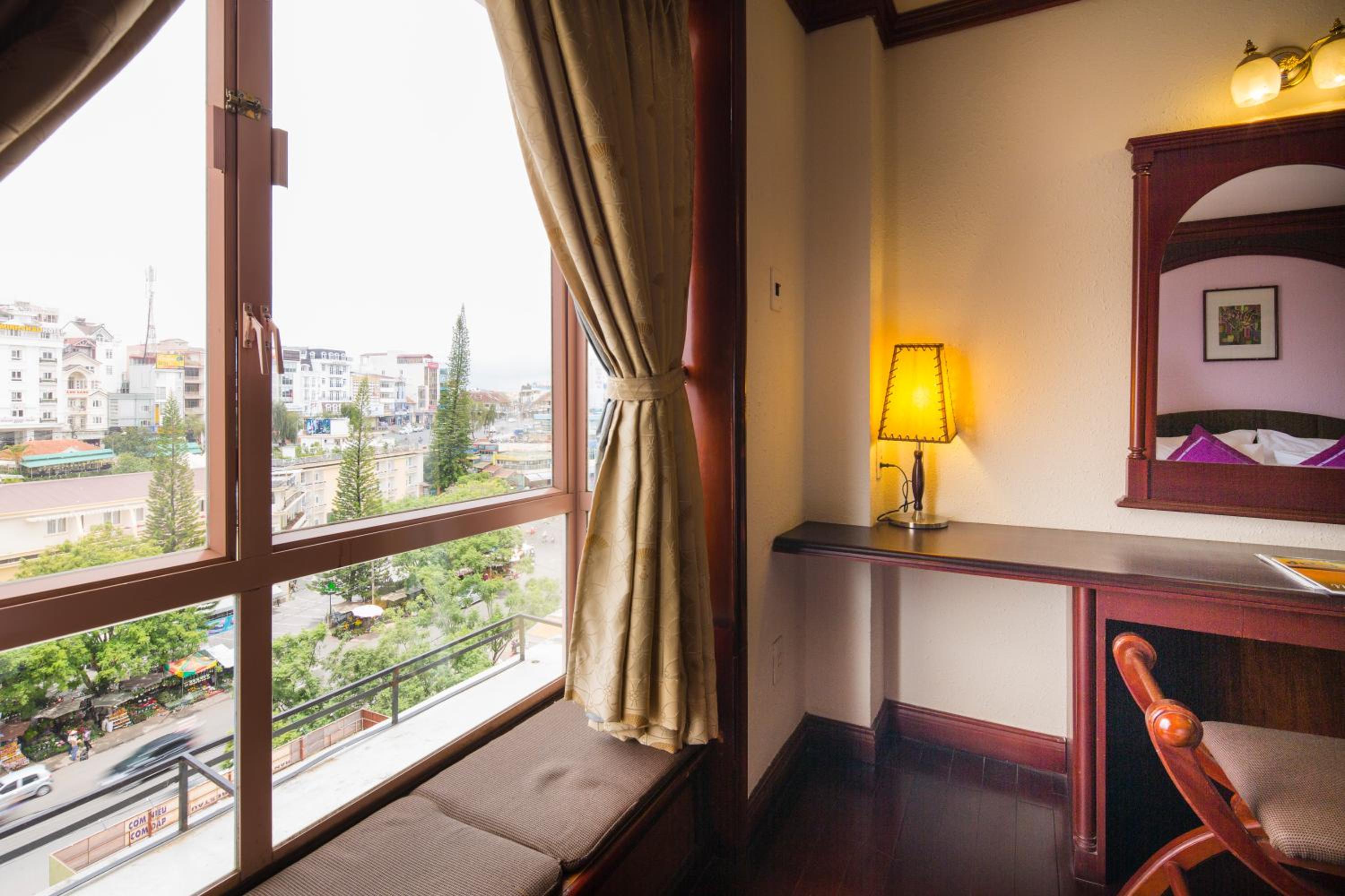 Large Double Room photo 3