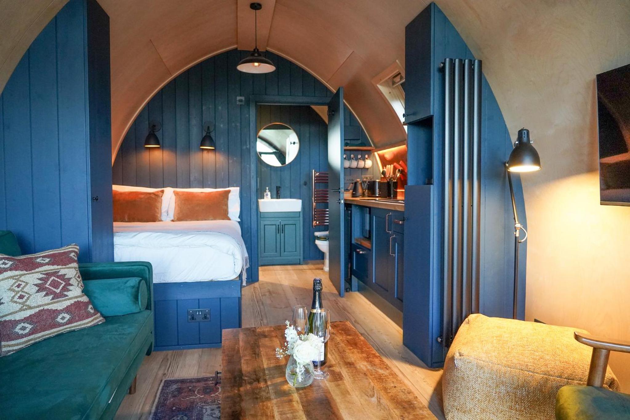 Deluxe Apartment