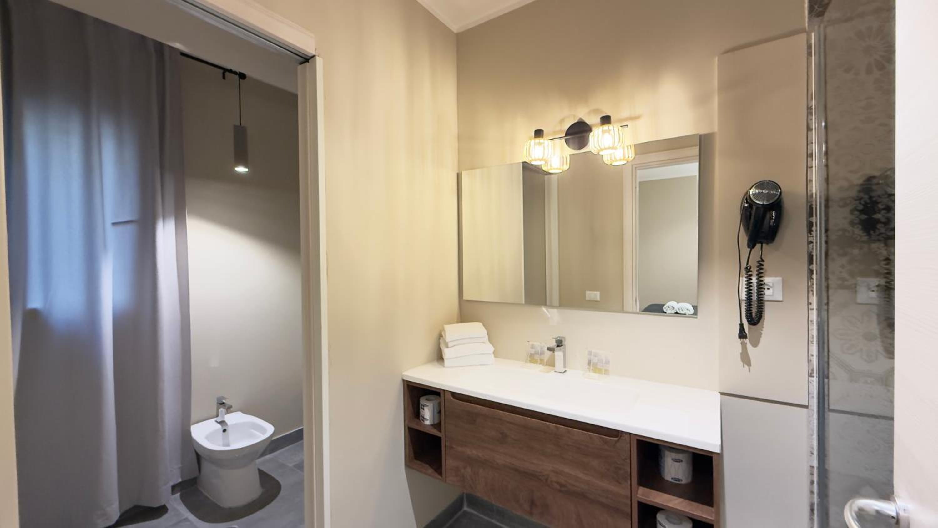 Deluxe Double Room with Shower photo 1