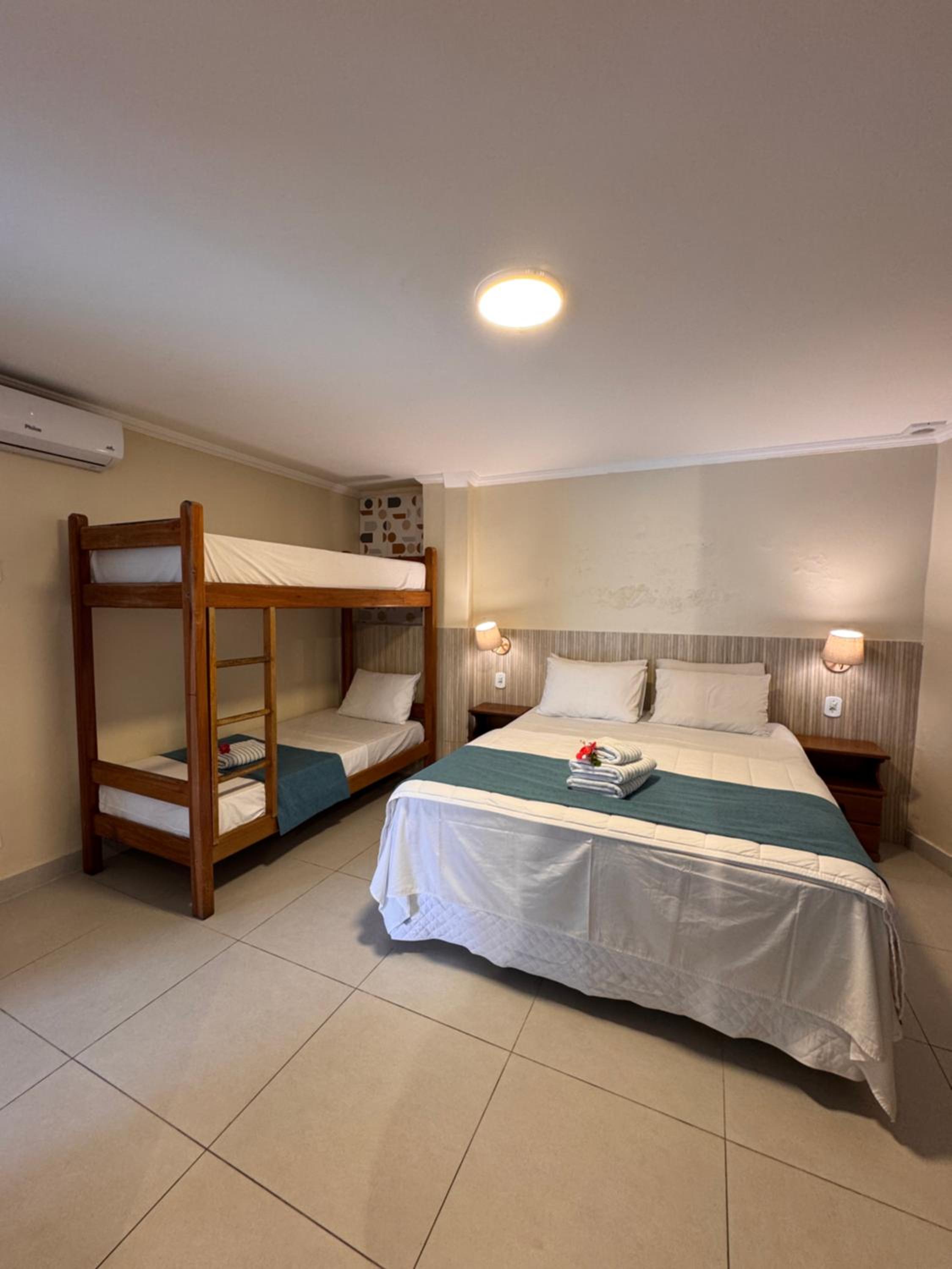 Standard Quadruple Room - Photo 5
