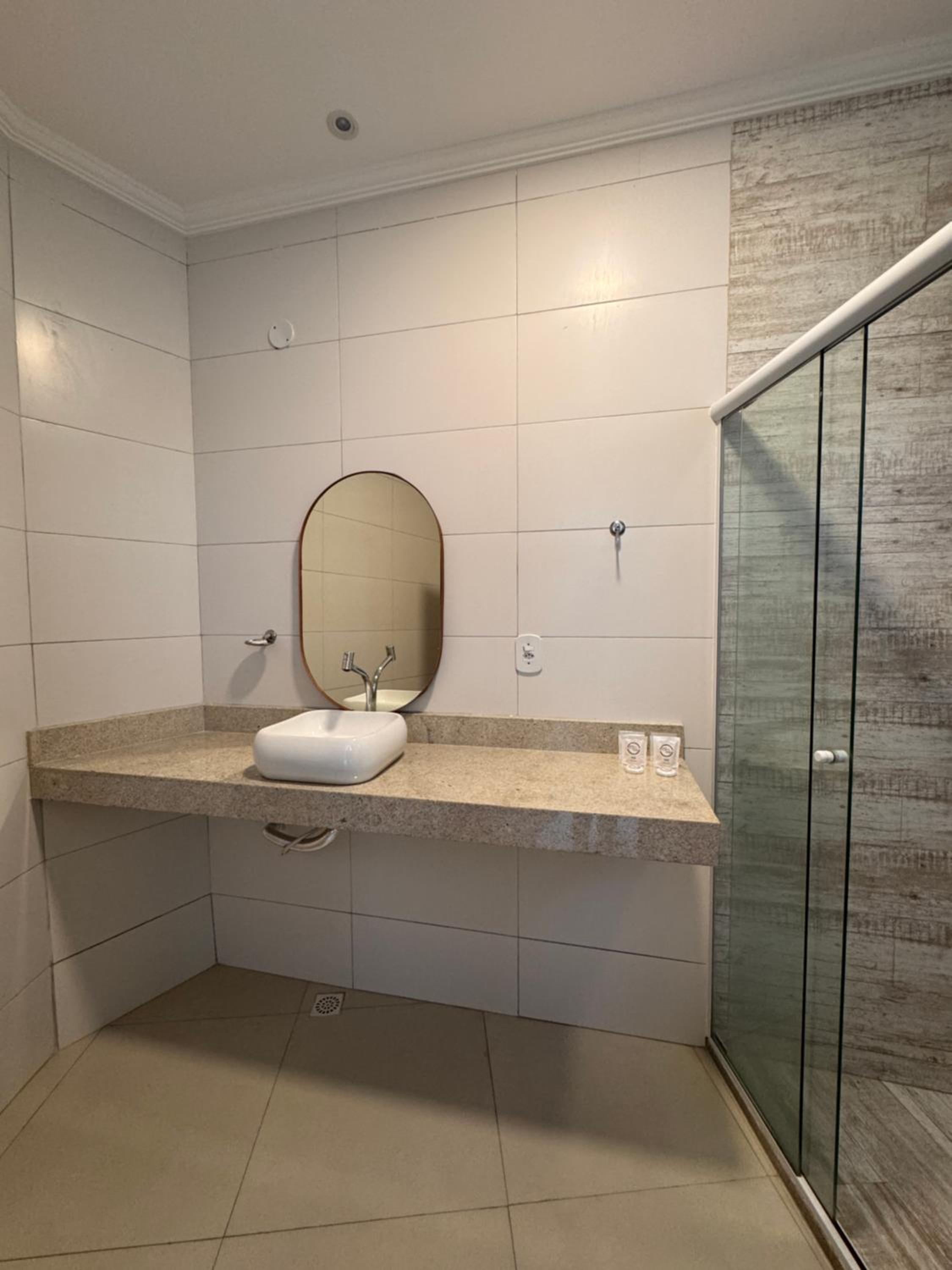 Standard Quadruple Room - Photo 38