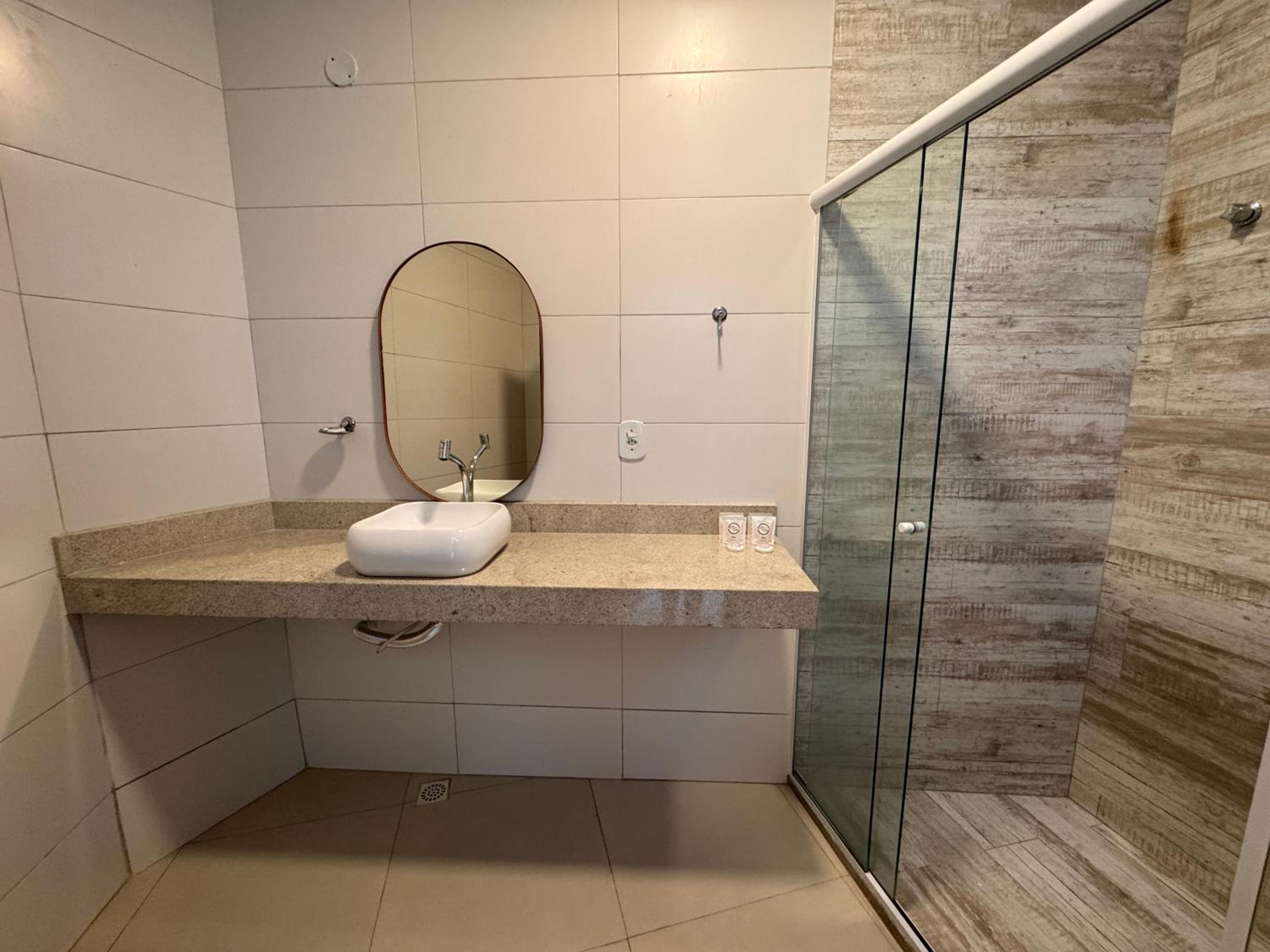 Standard Quadruple Room - Photo 39