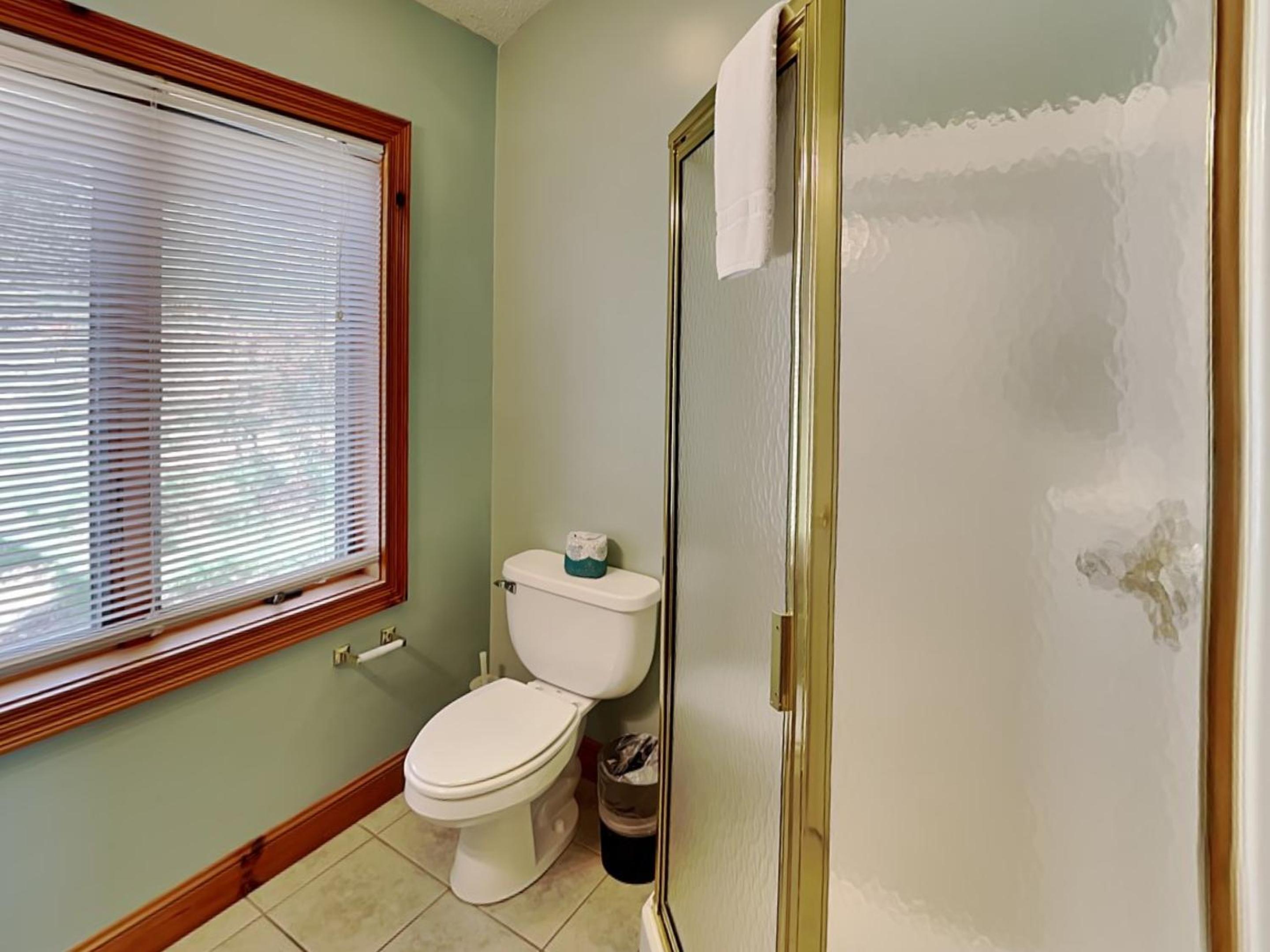 Six-Bedroom House photo 1