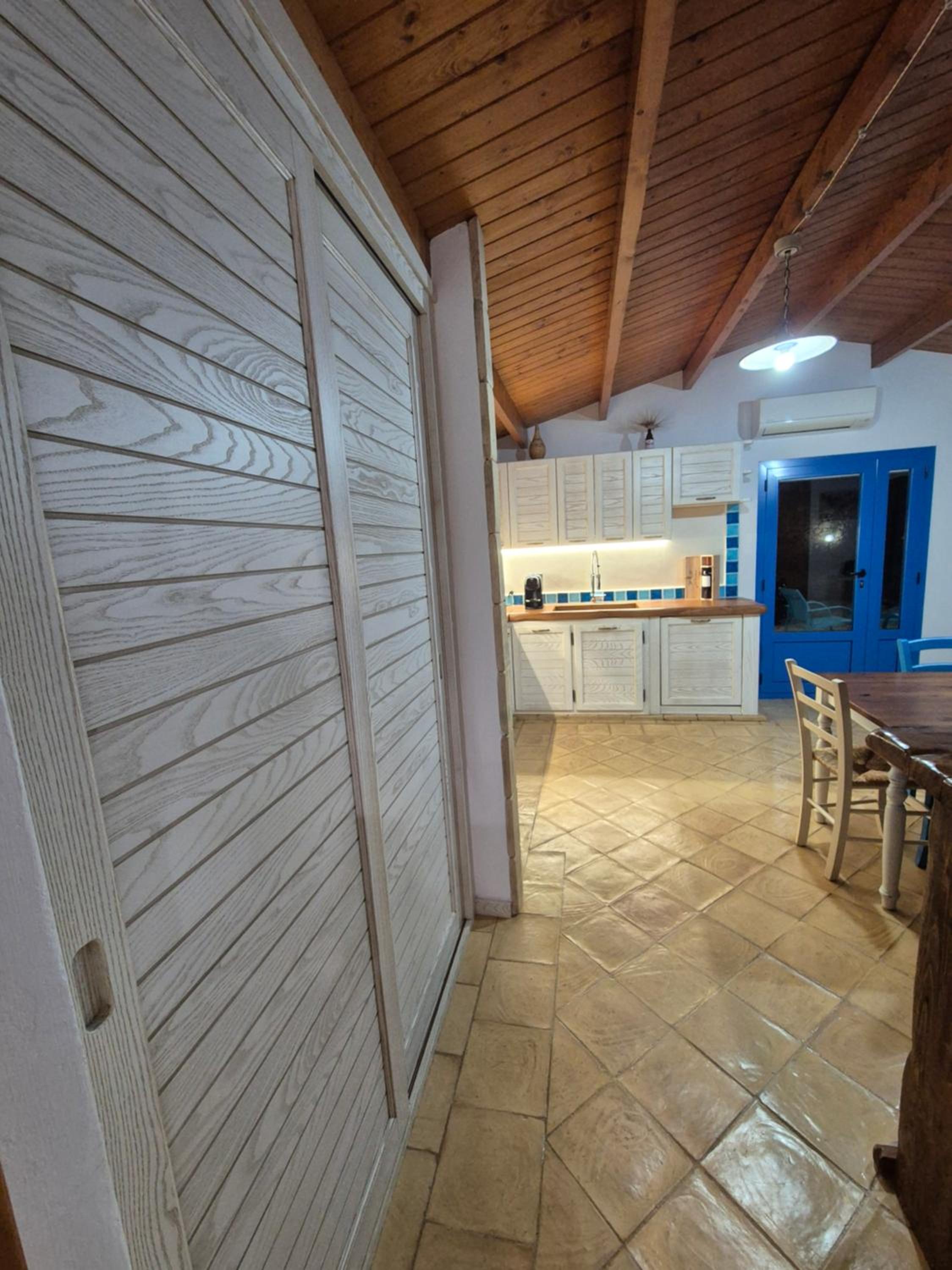 One-Bedroom House photo 3