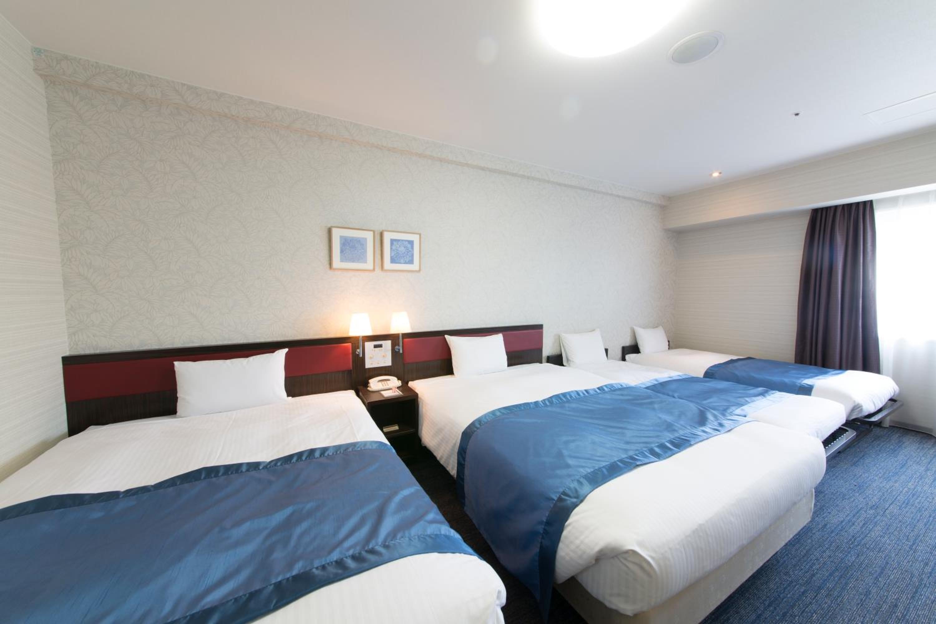 Deluxe Quadruple Room (with Extra Beds) - Non-Smoking
