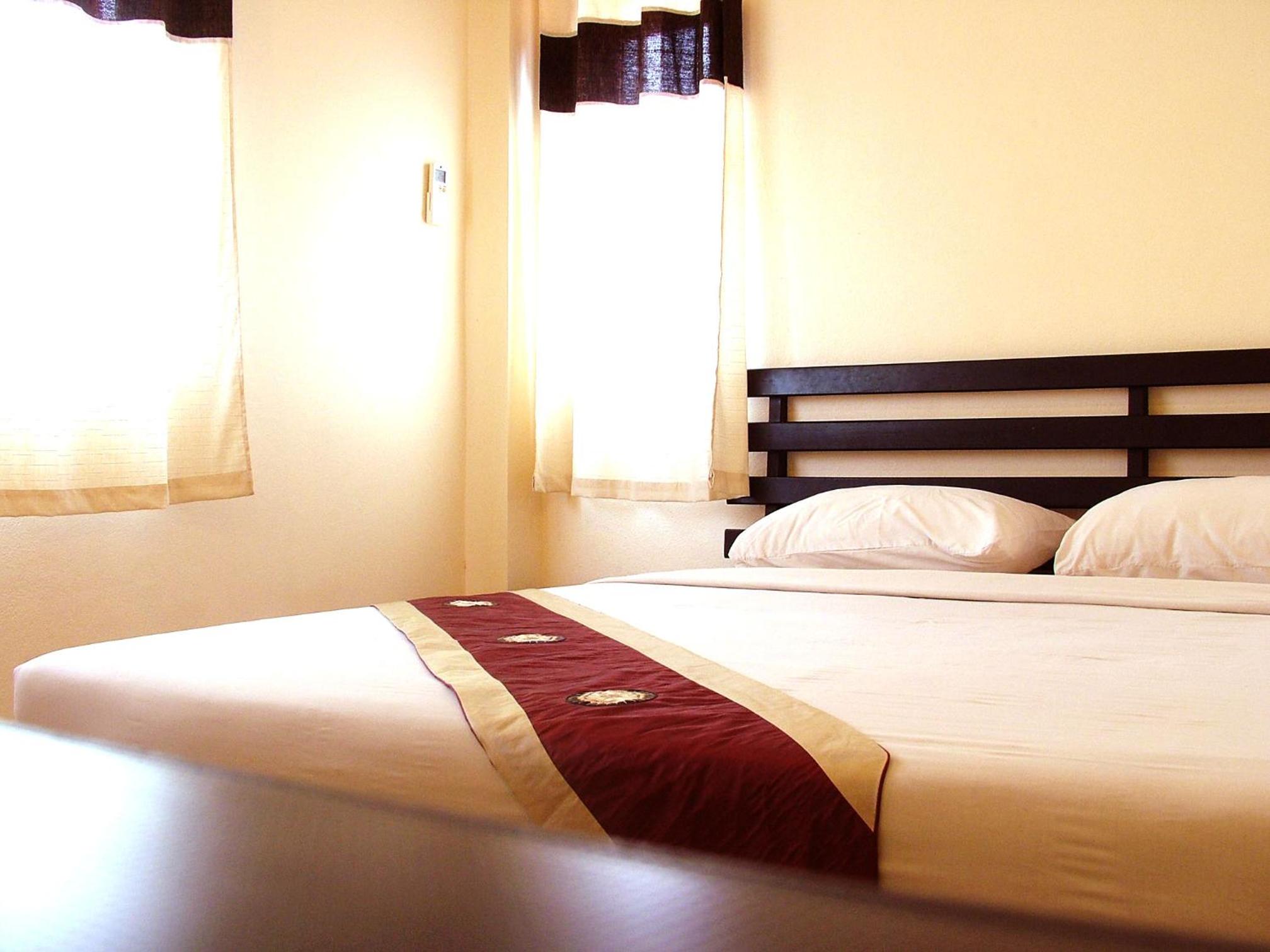 Standard King Room photo 1