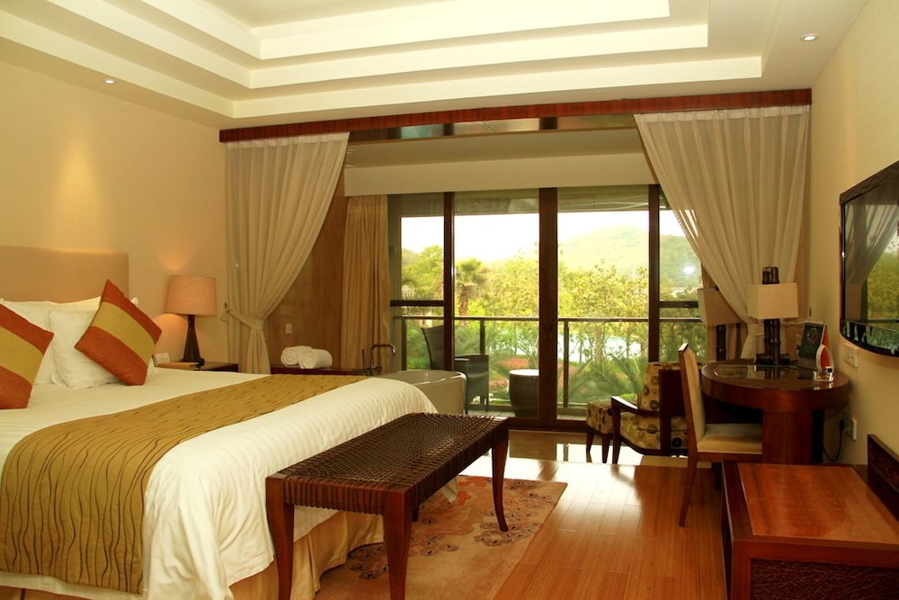 Superior Garden-View double Room photo 1