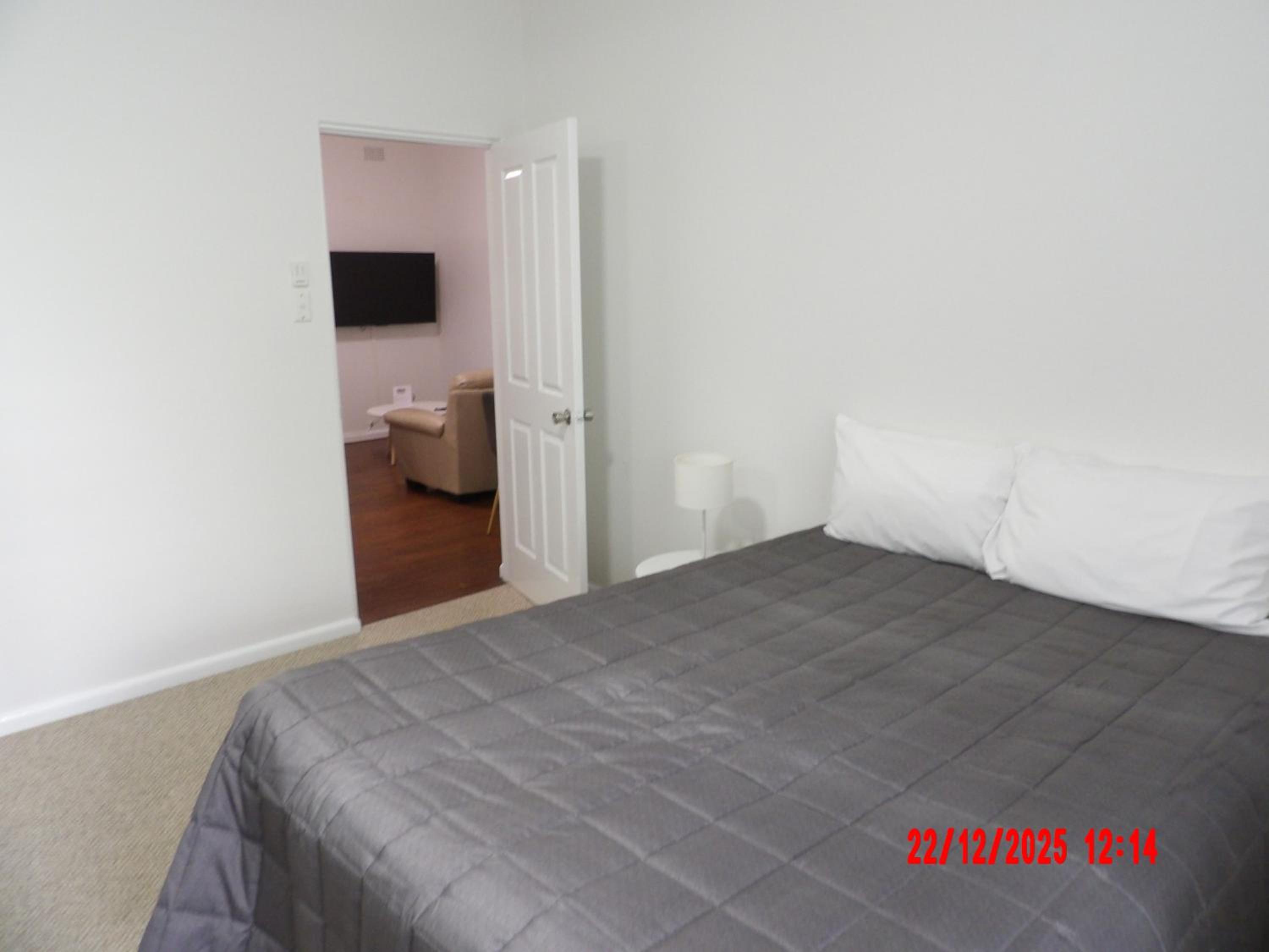 Classic Apartment photo 3