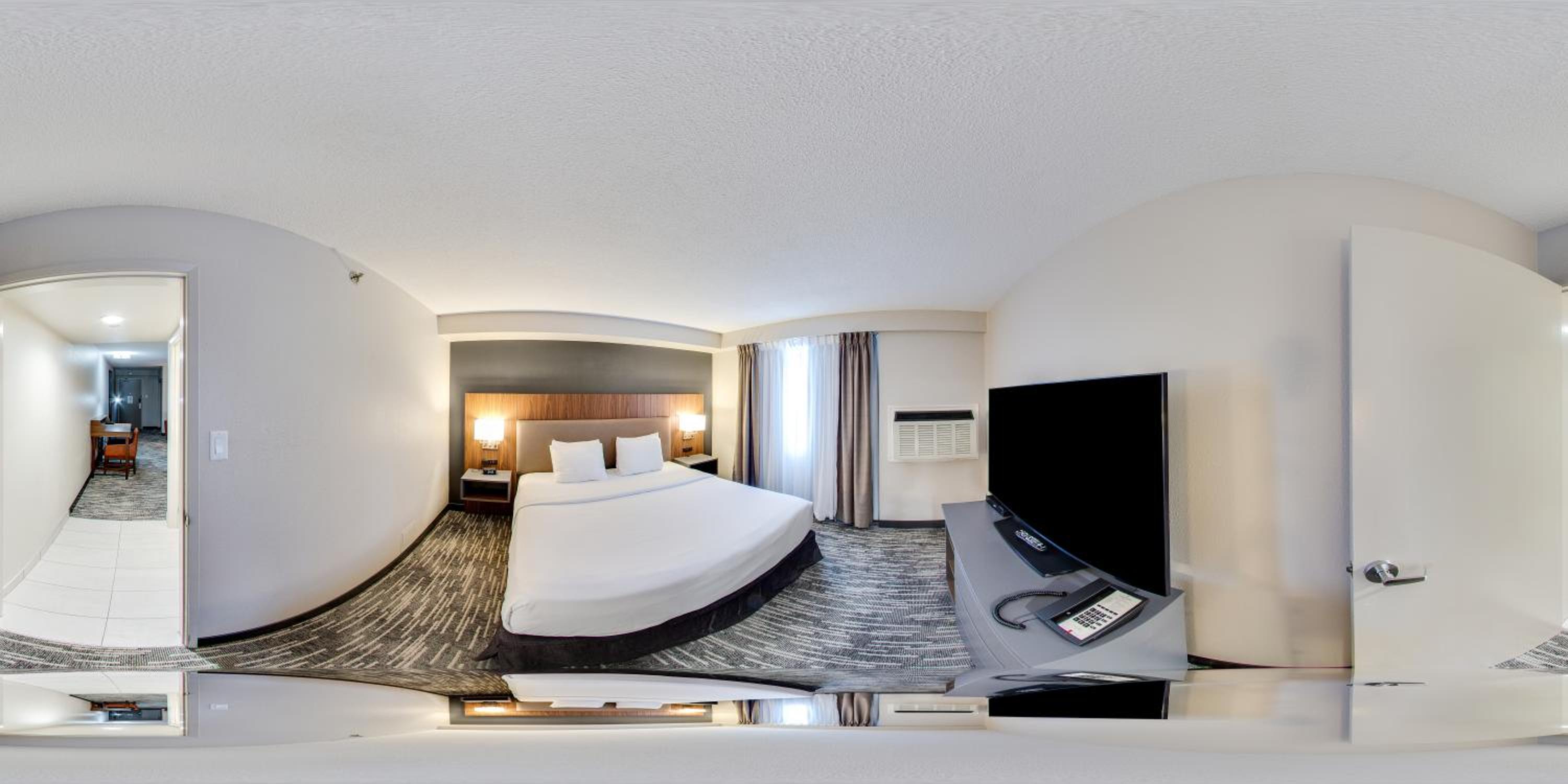 Efficiency King Suite - Accessible/Non-Smoking thumbnail 5