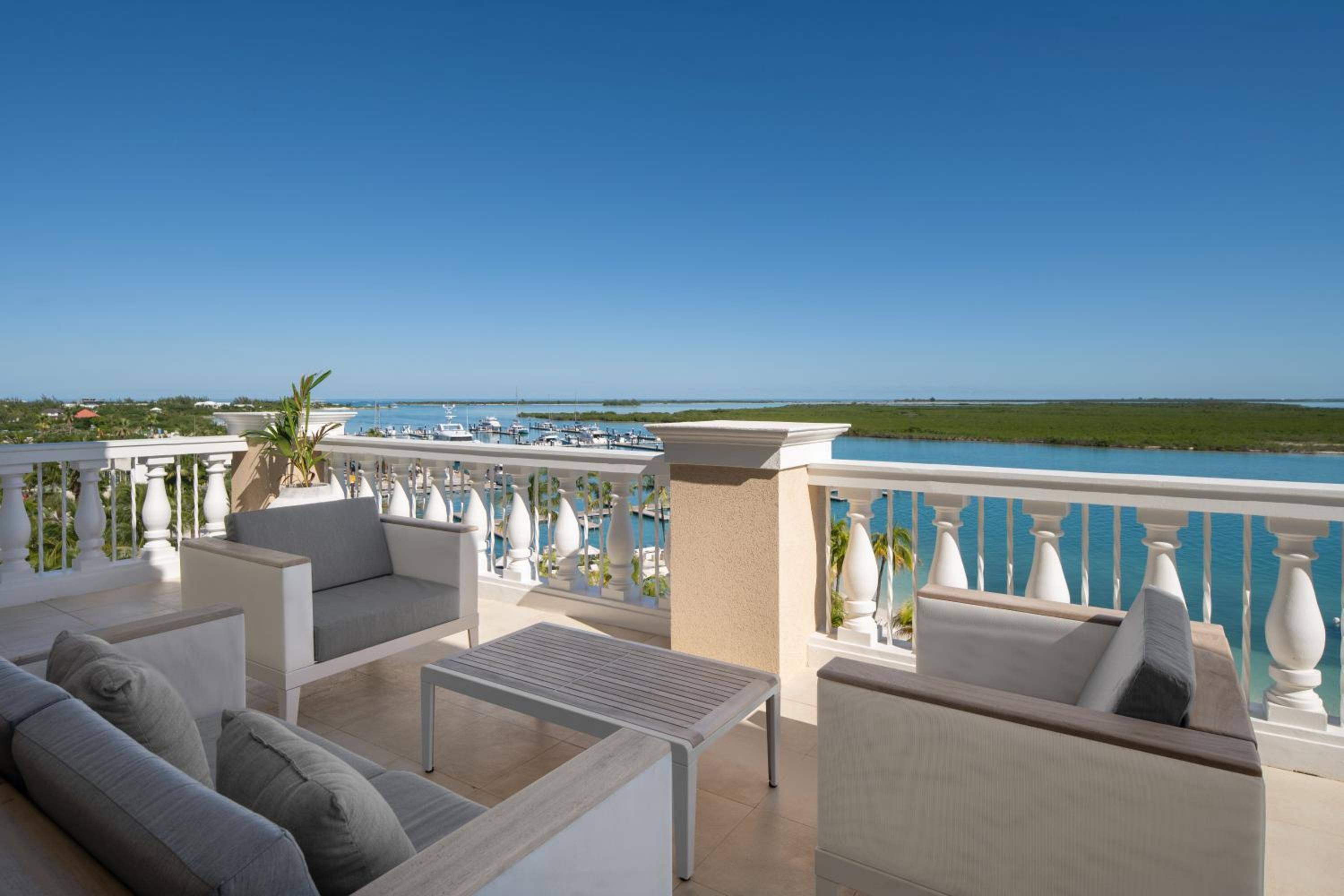 Two Bedroom Ocean Front Balcony Penthouse photo 2