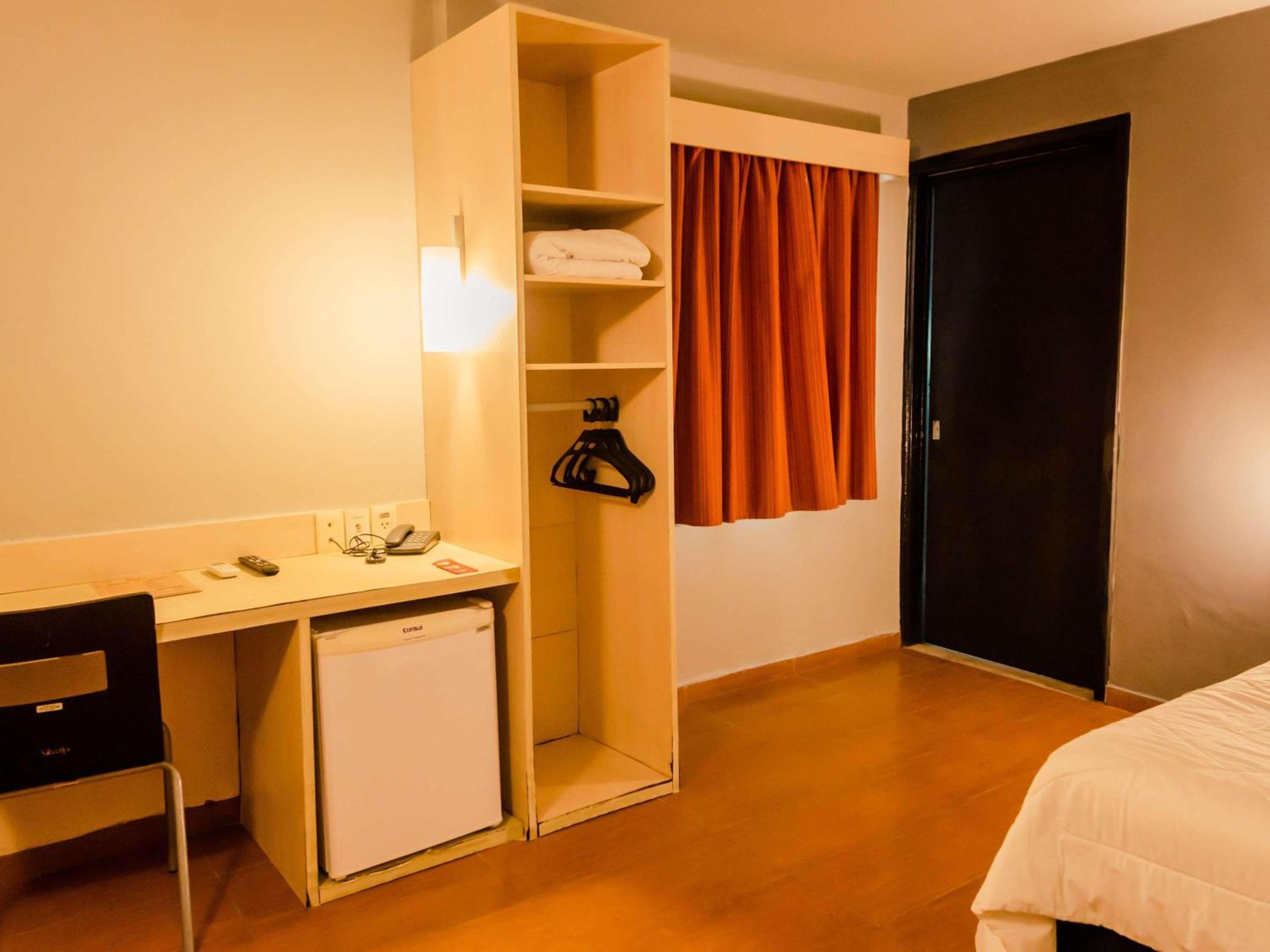 Standard Double Room - Disability Access photo 2