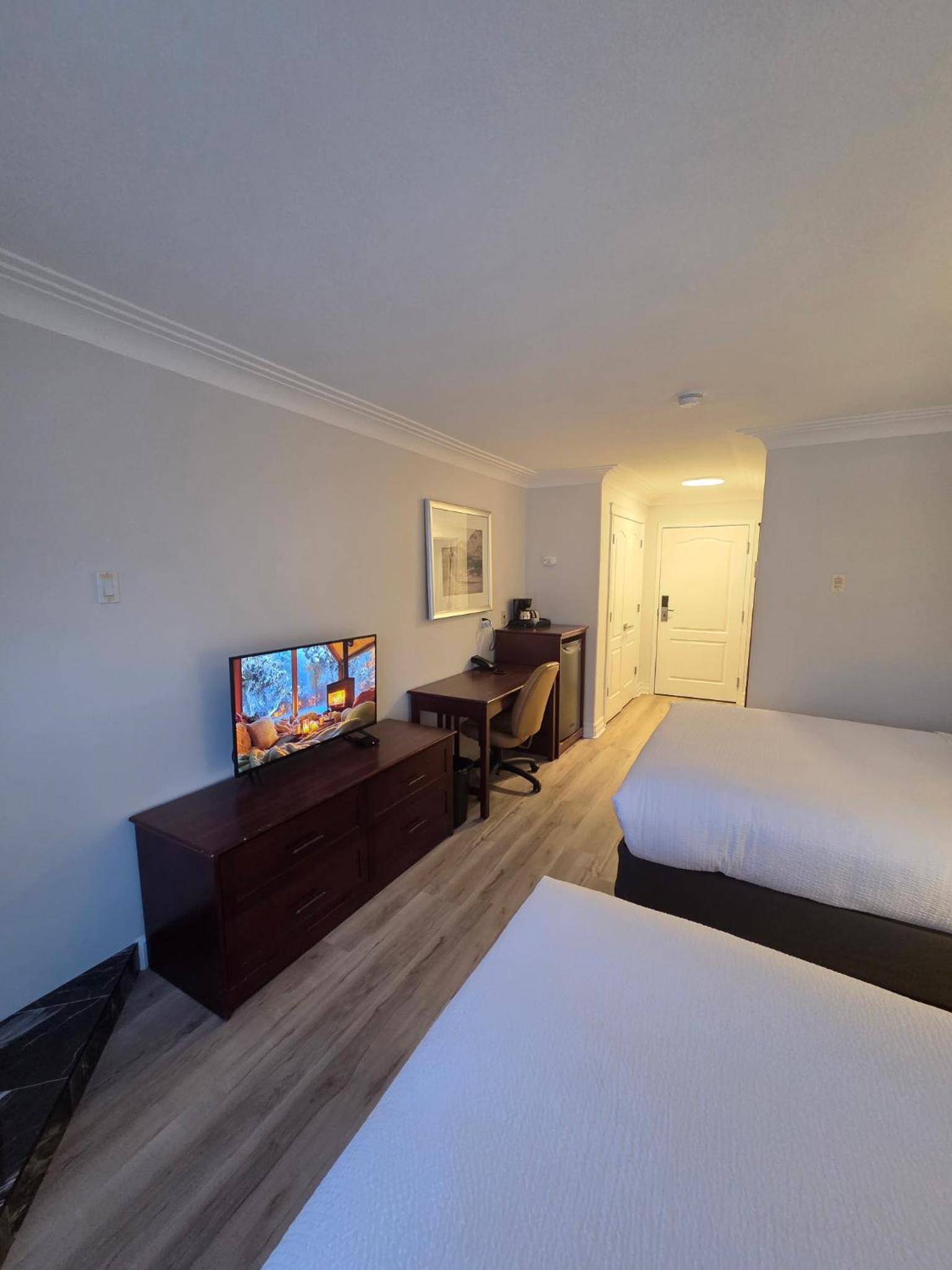 Standard Double Room photo 2