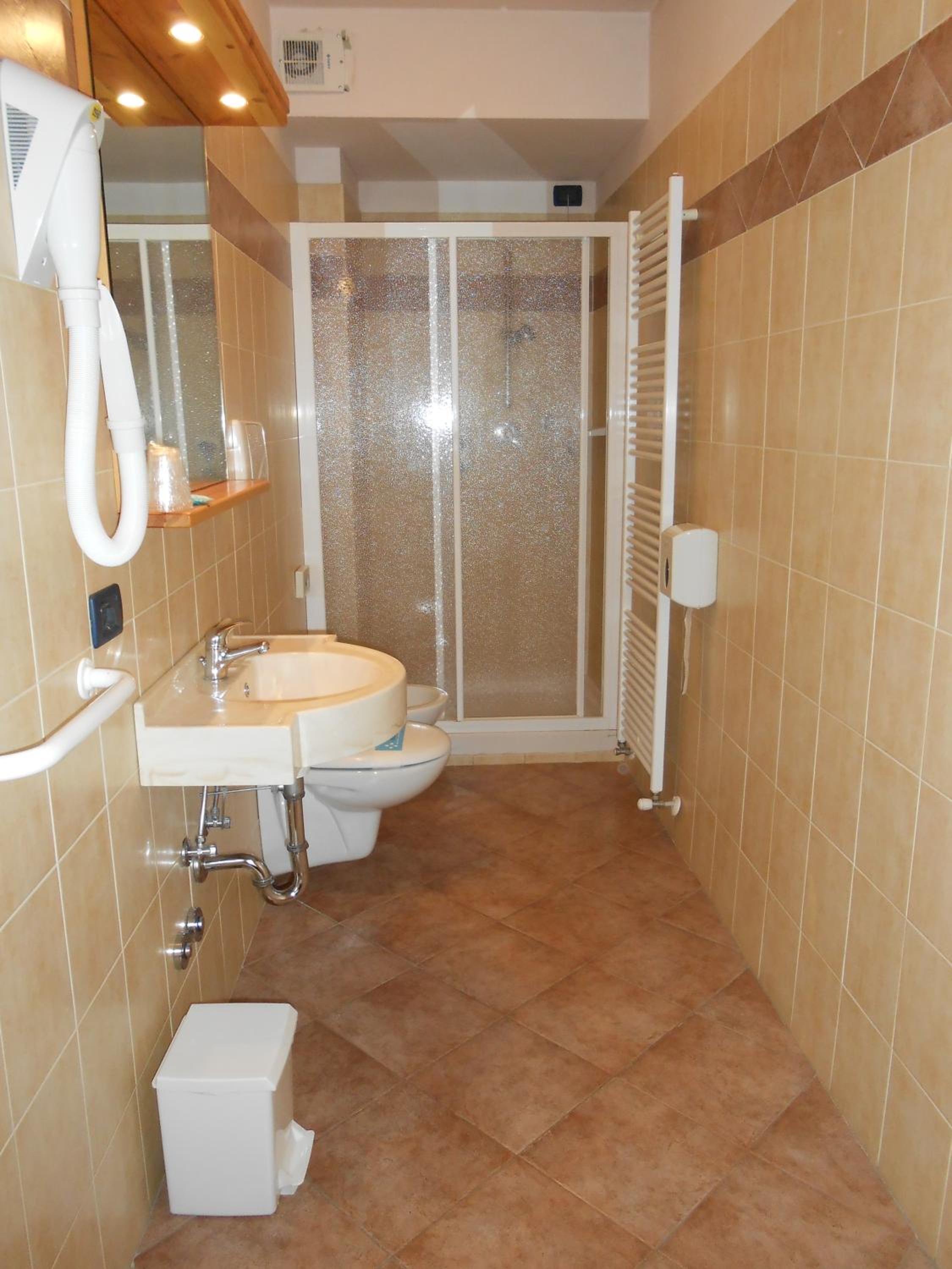 Double or Twin Room Standard - Photo 3